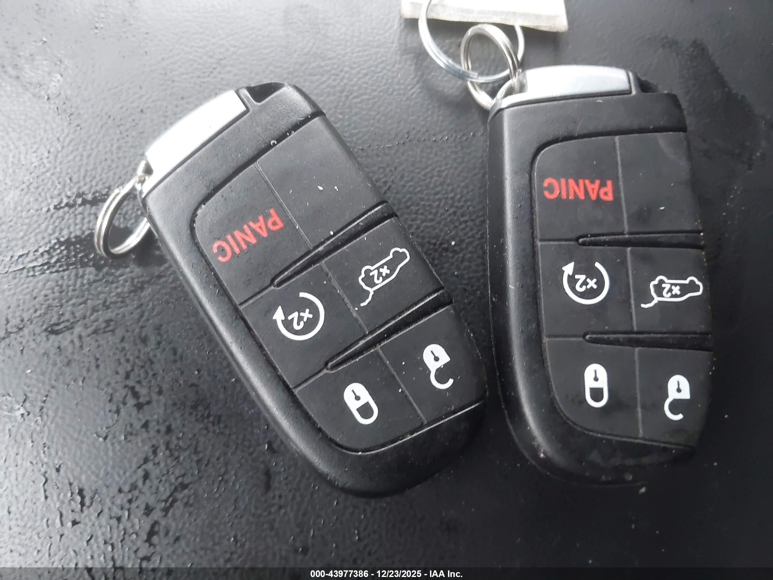 JEEP GRAND image 11