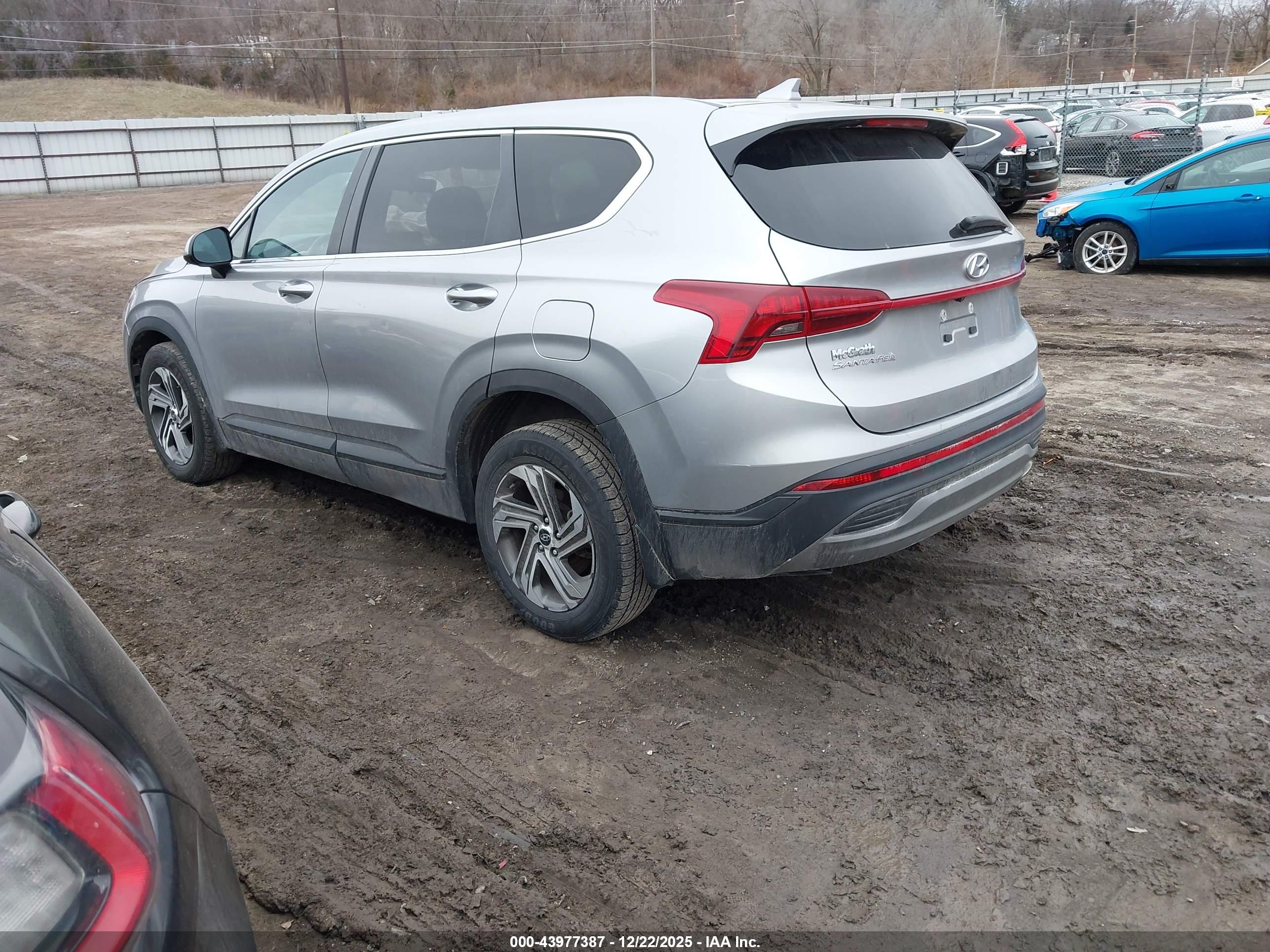 HYUNDAI SANTA image 3
