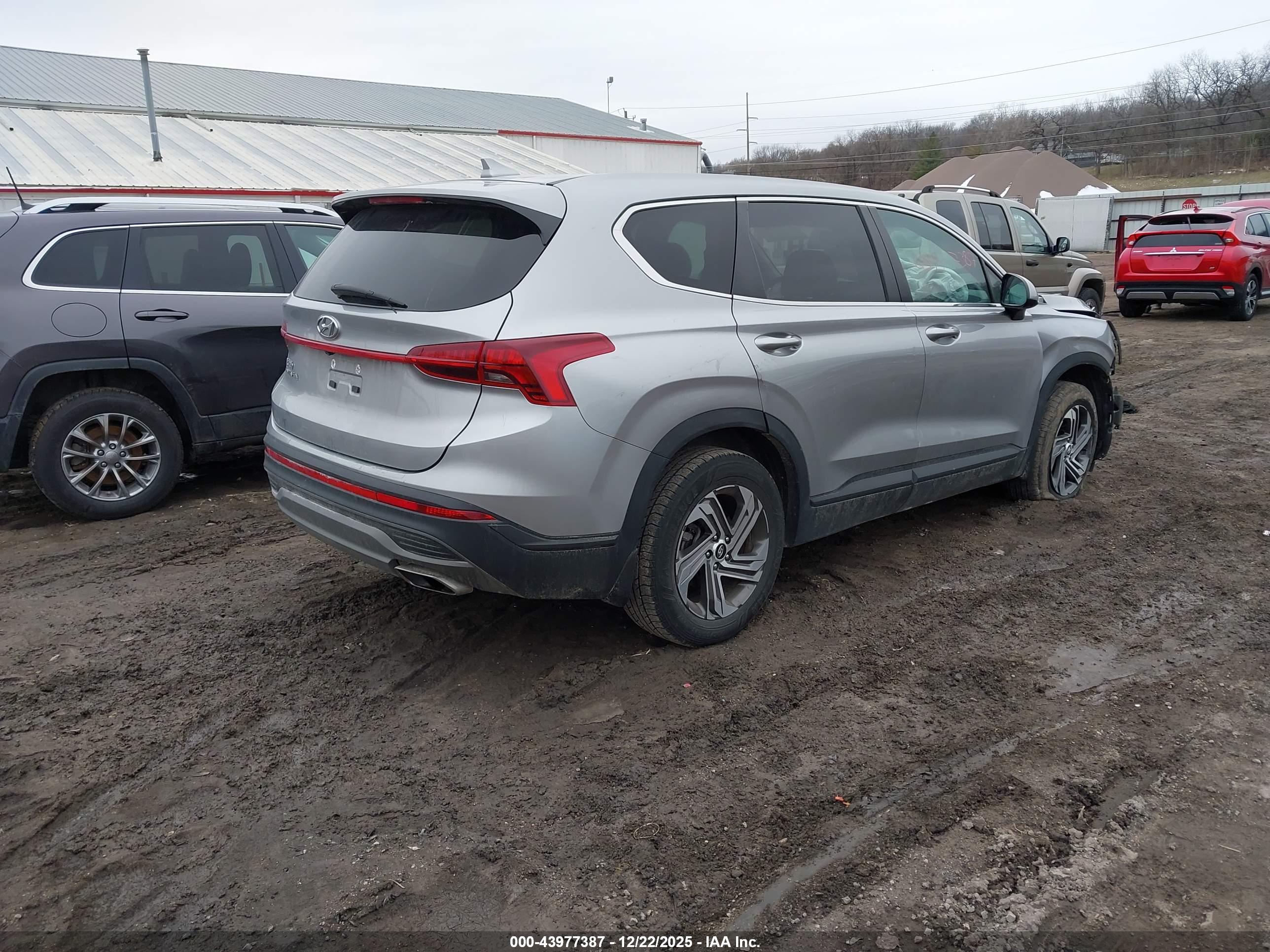 HYUNDAI SANTA image 4