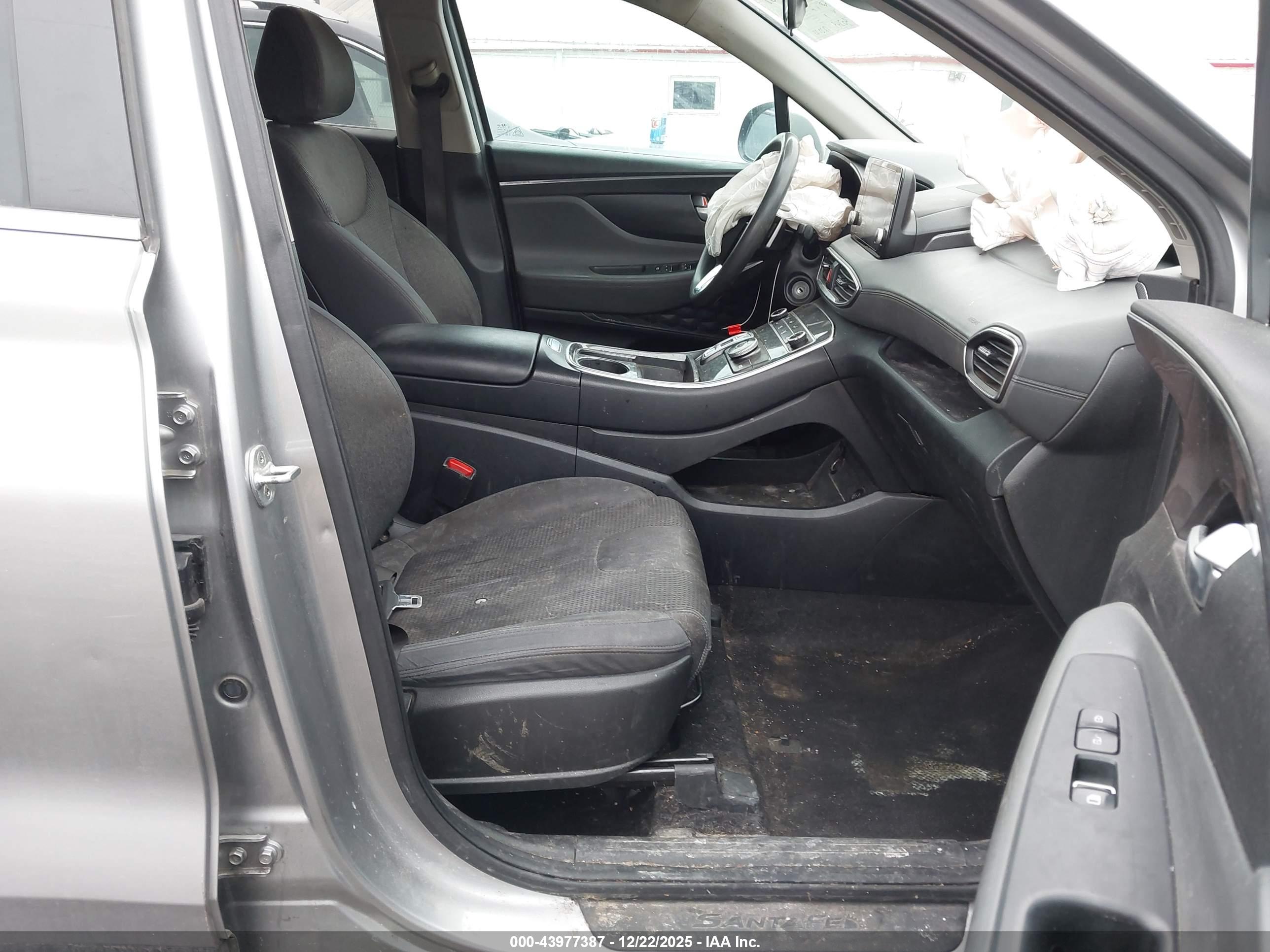 HYUNDAI SANTA image 5