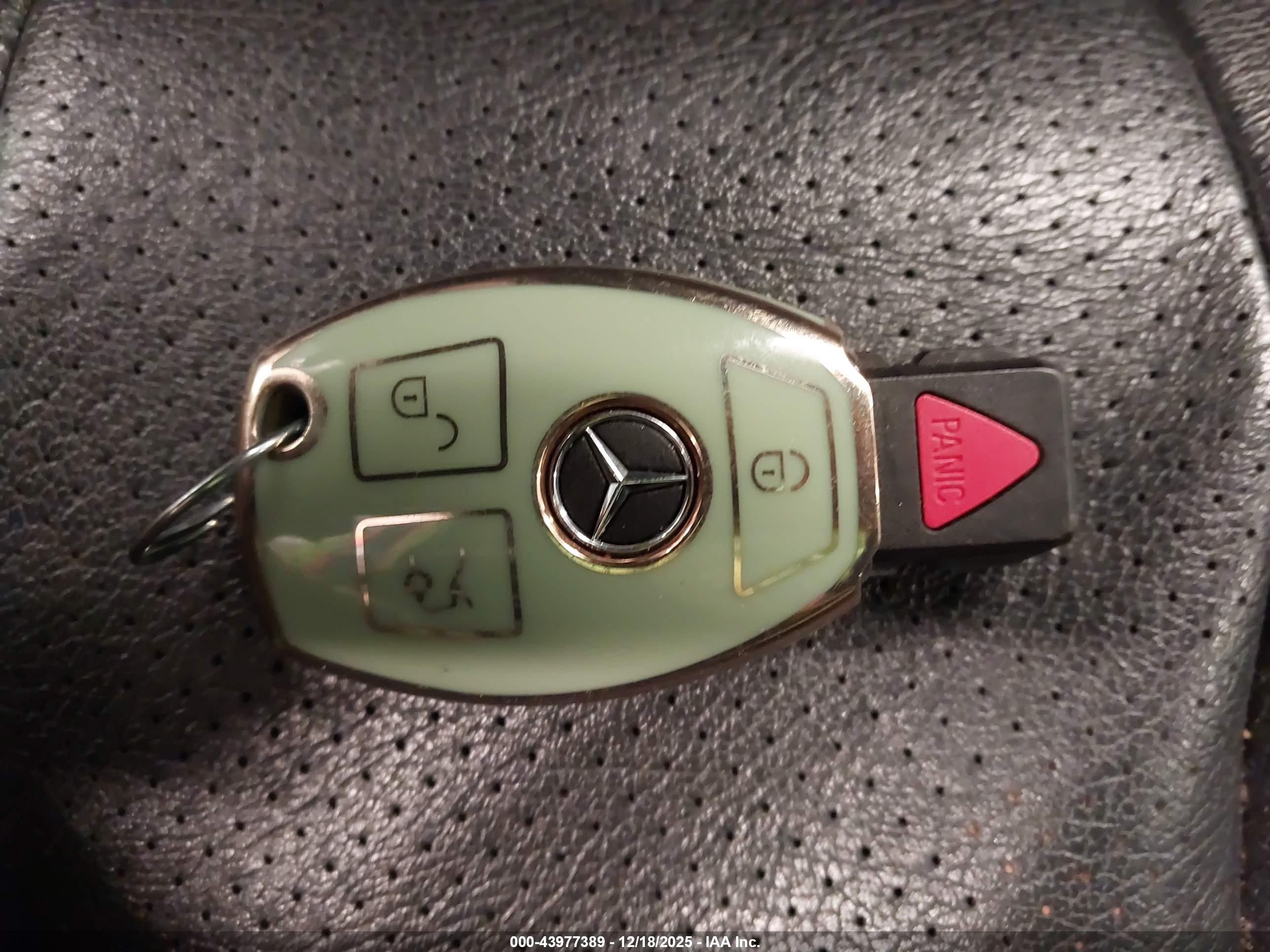 MERCEDES-BENZ CLK image 11