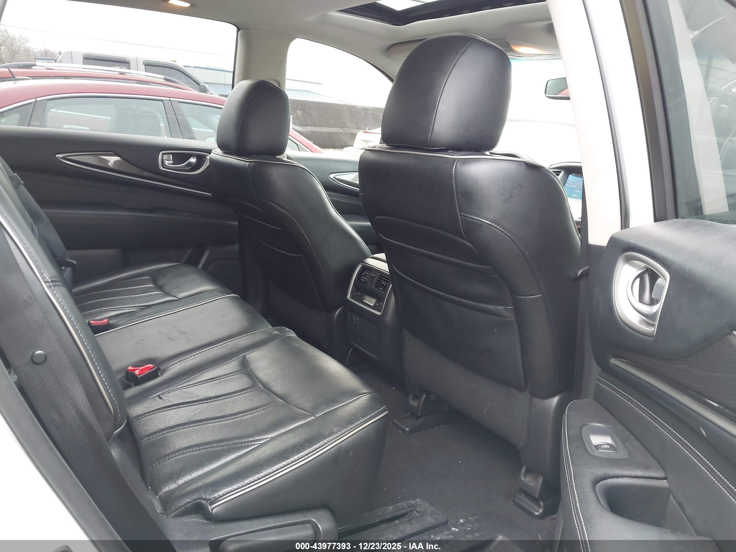 INFINITI QX60 image 8