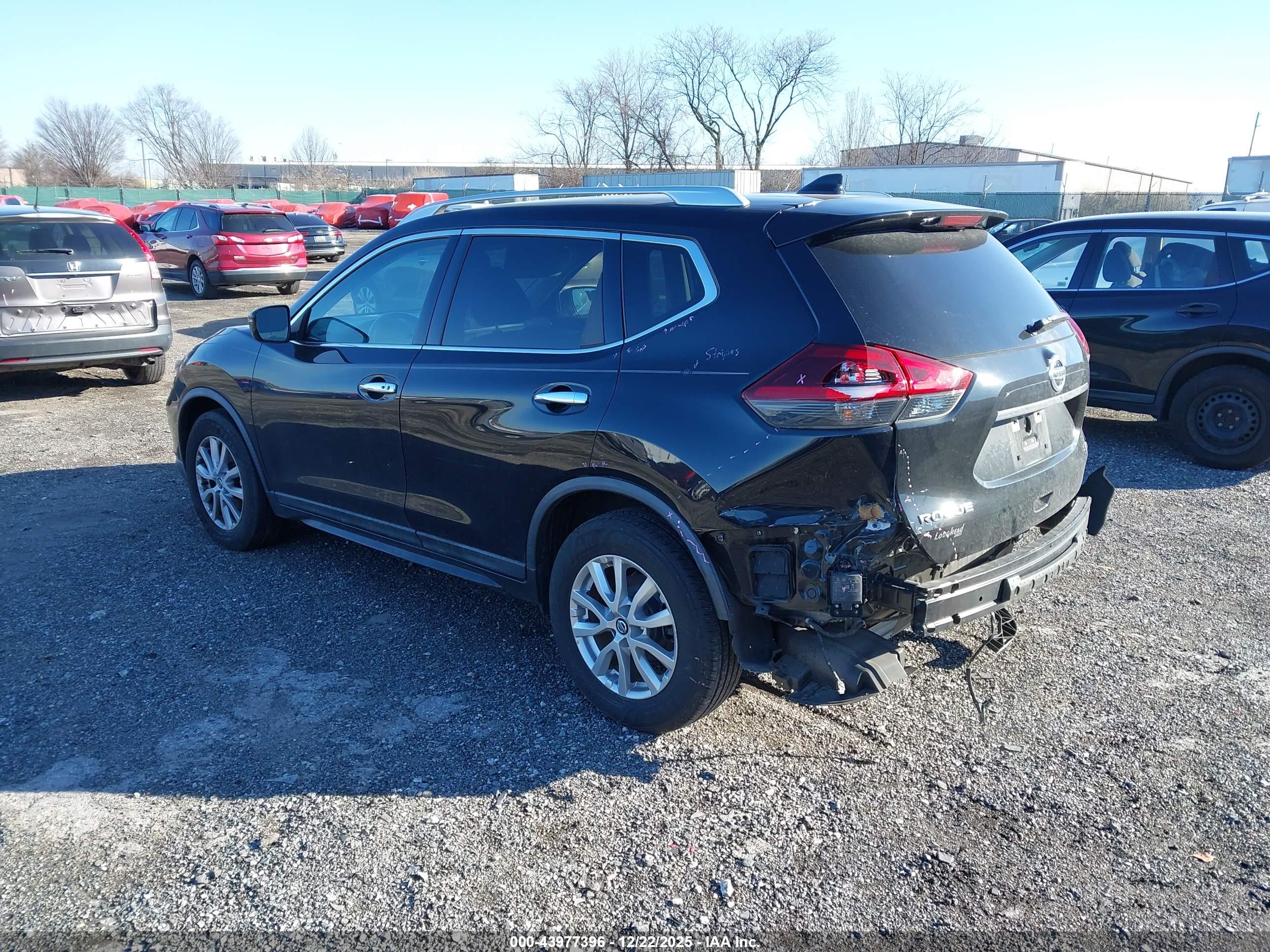 NISSAN ROGUE image 3