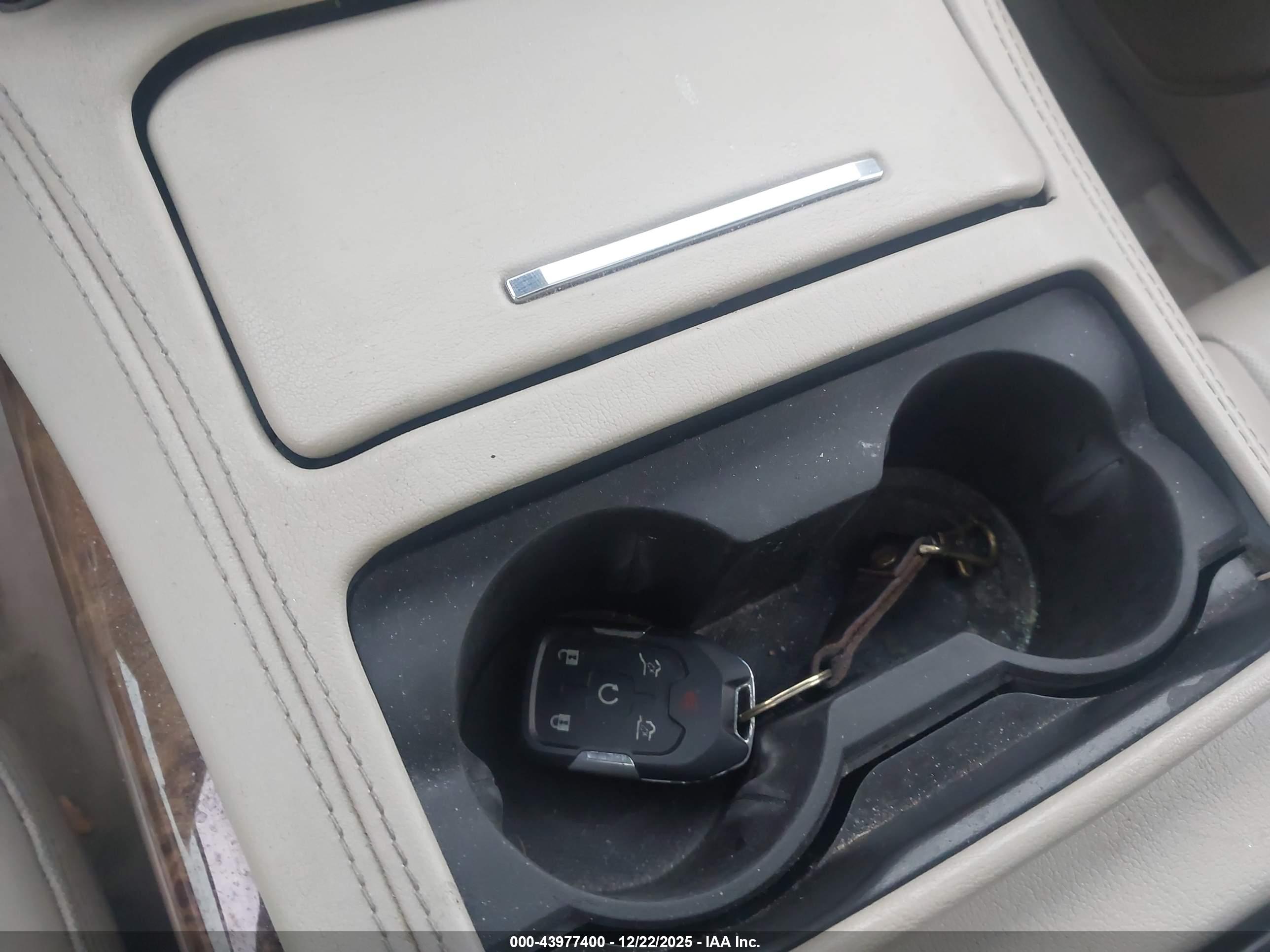 GMC YUKON image 11