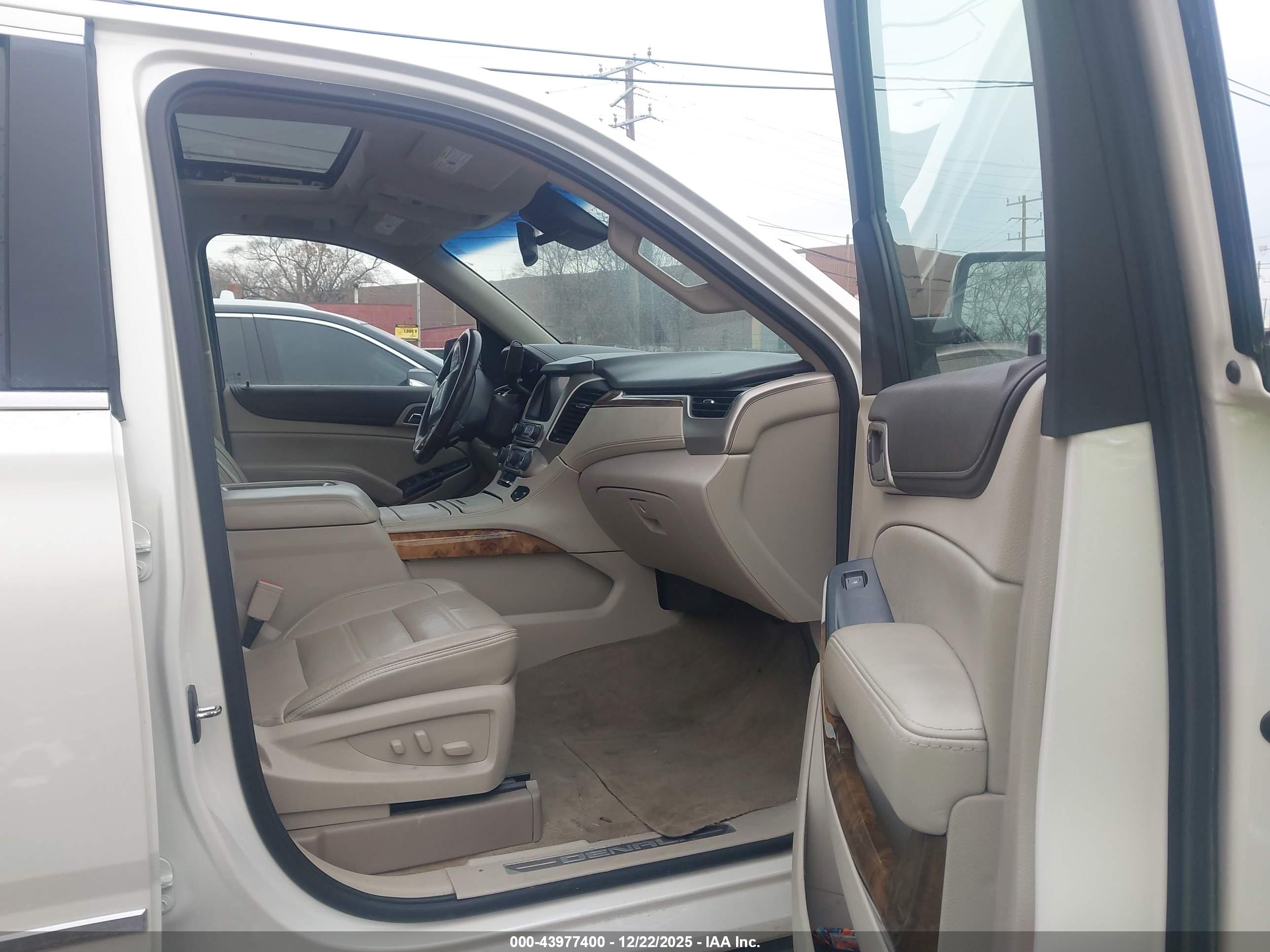 GMC YUKON image 5