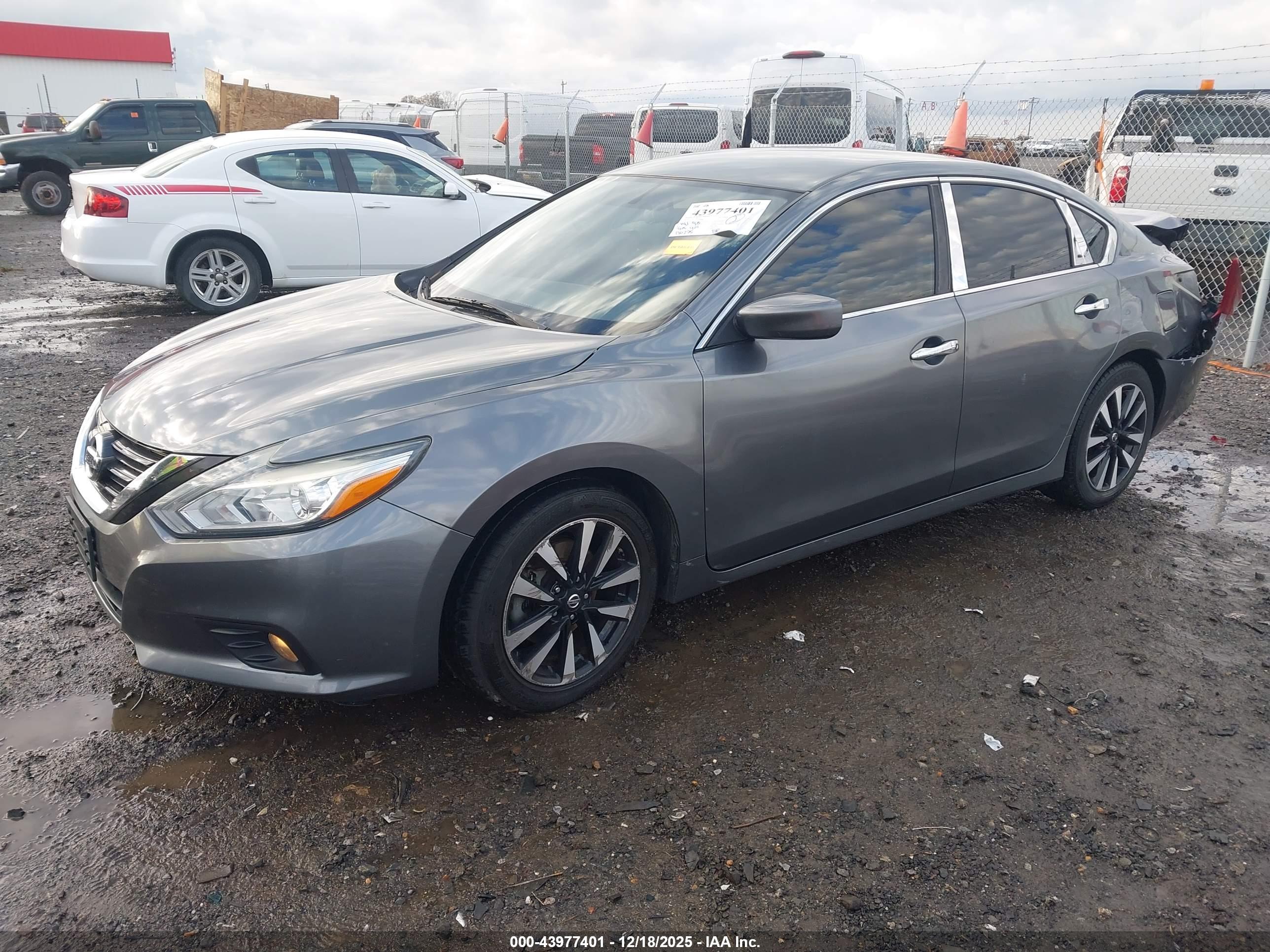 NISSAN ALTIMA image 2