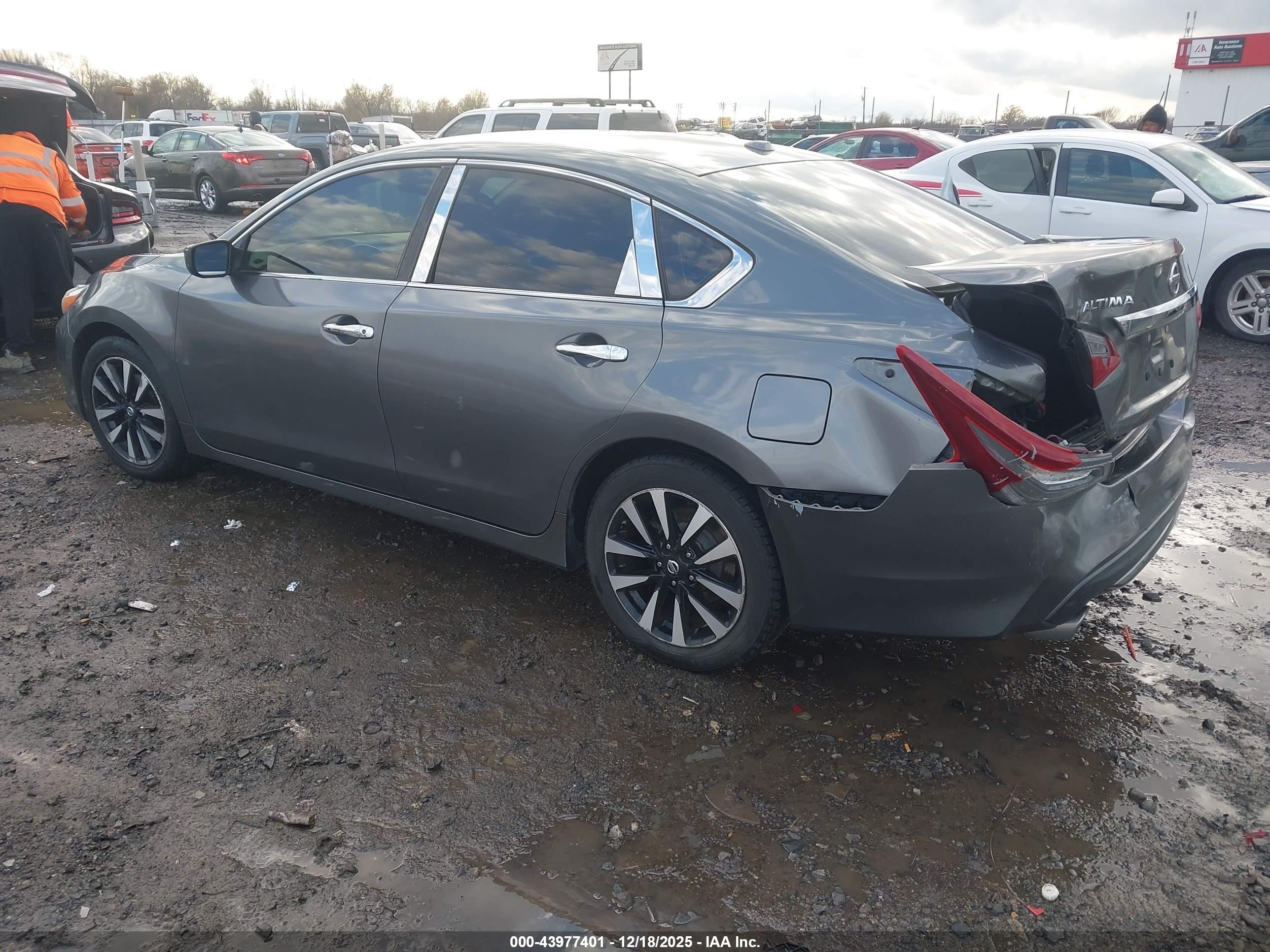 NISSAN ALTIMA image 3