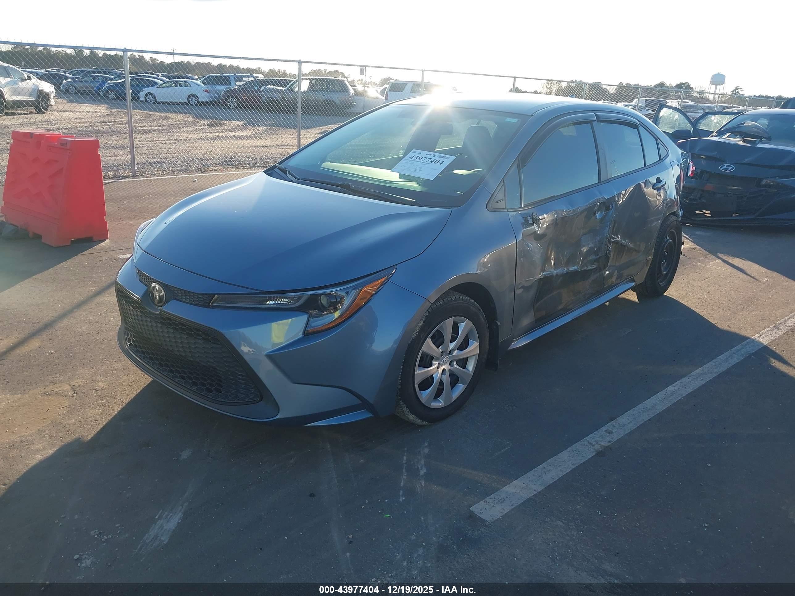 TOYOTA COROLLA image 2