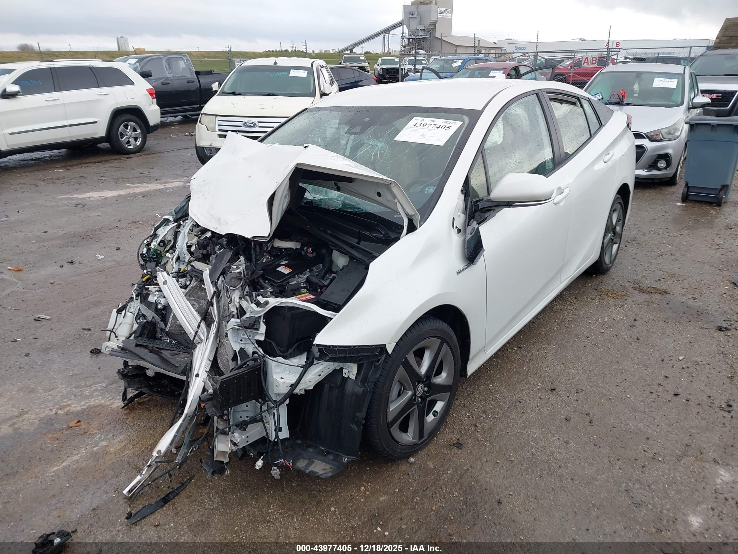 TOYOTA PRIUS image 2