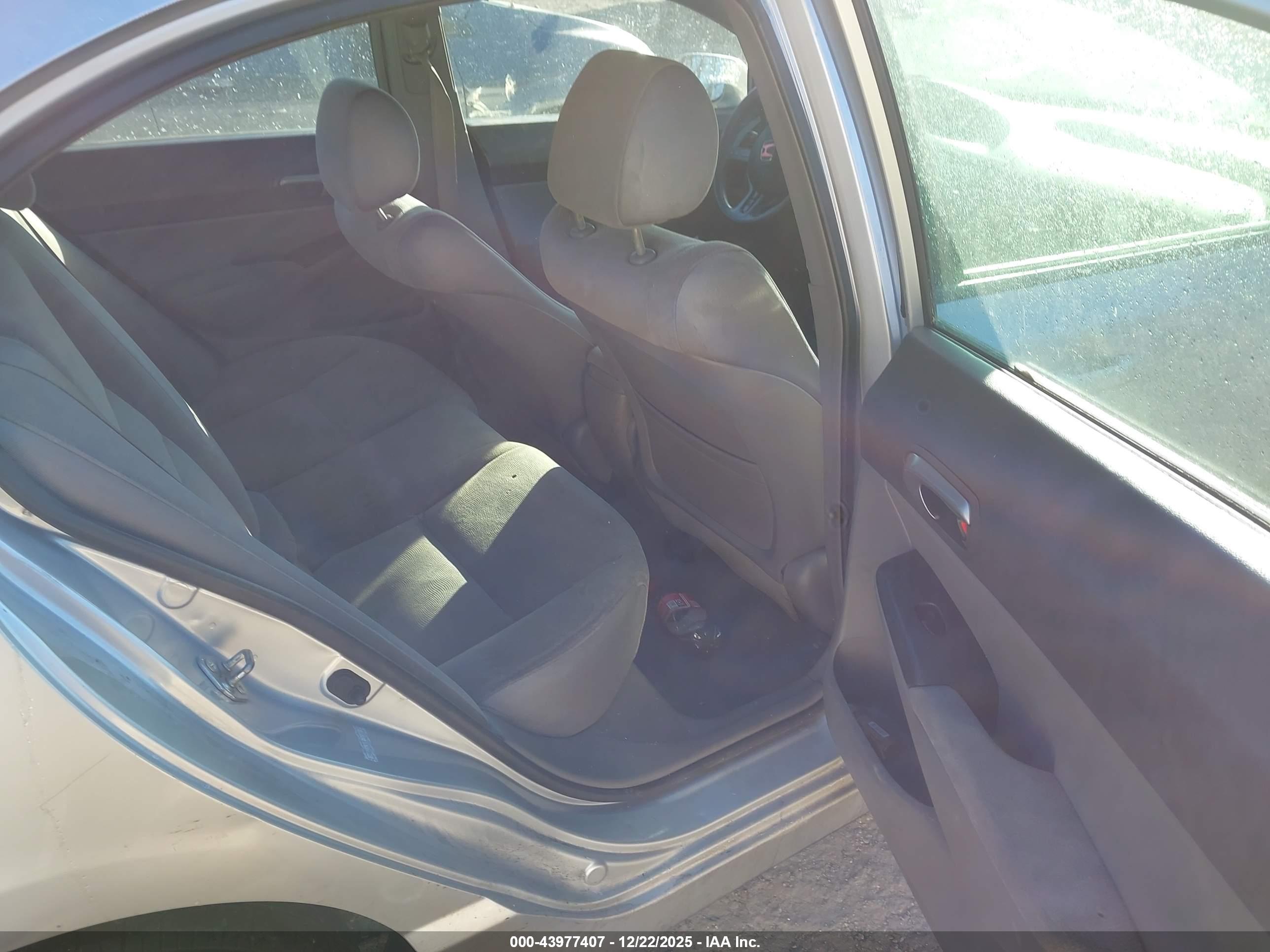 HONDA CIVIC image 8