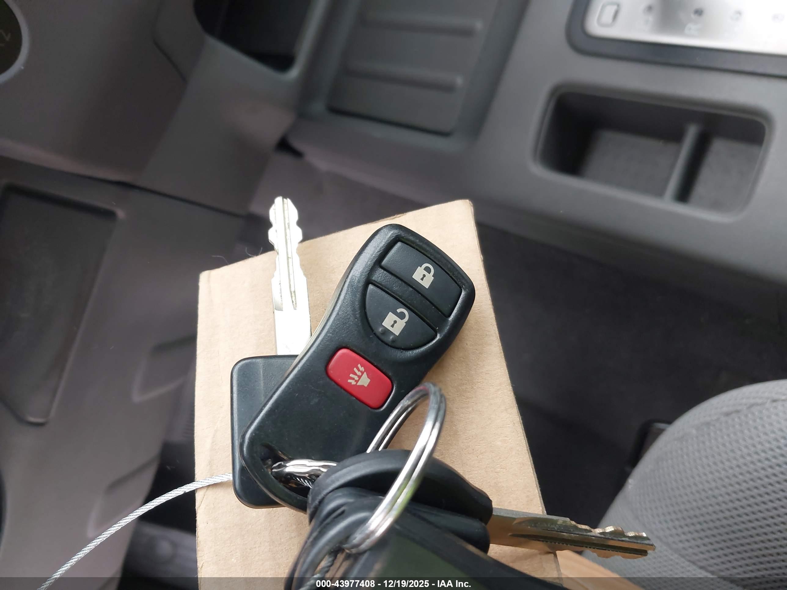 NISSAN FRONTIER image 11