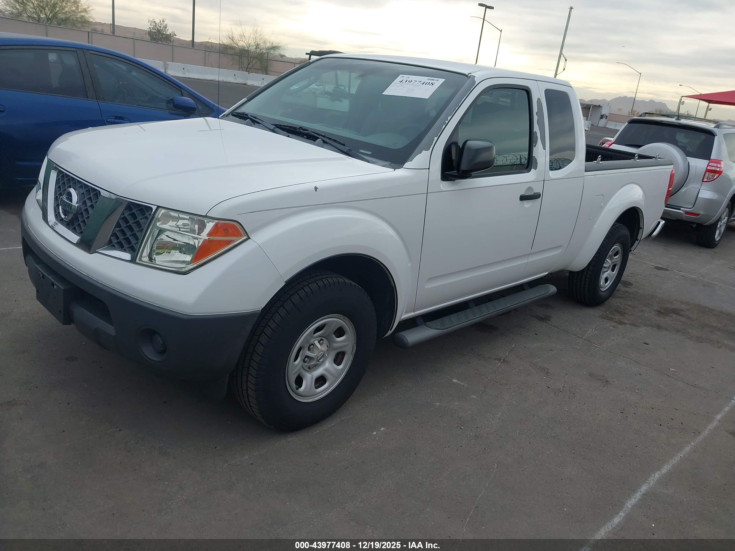 NISSAN FRONTIER image 2
