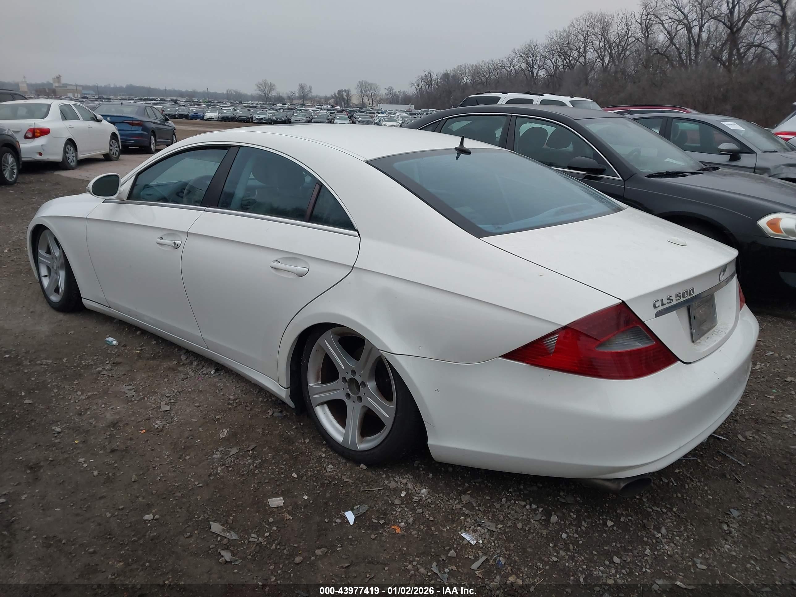 MERCEDES-BENZ CLS image 3