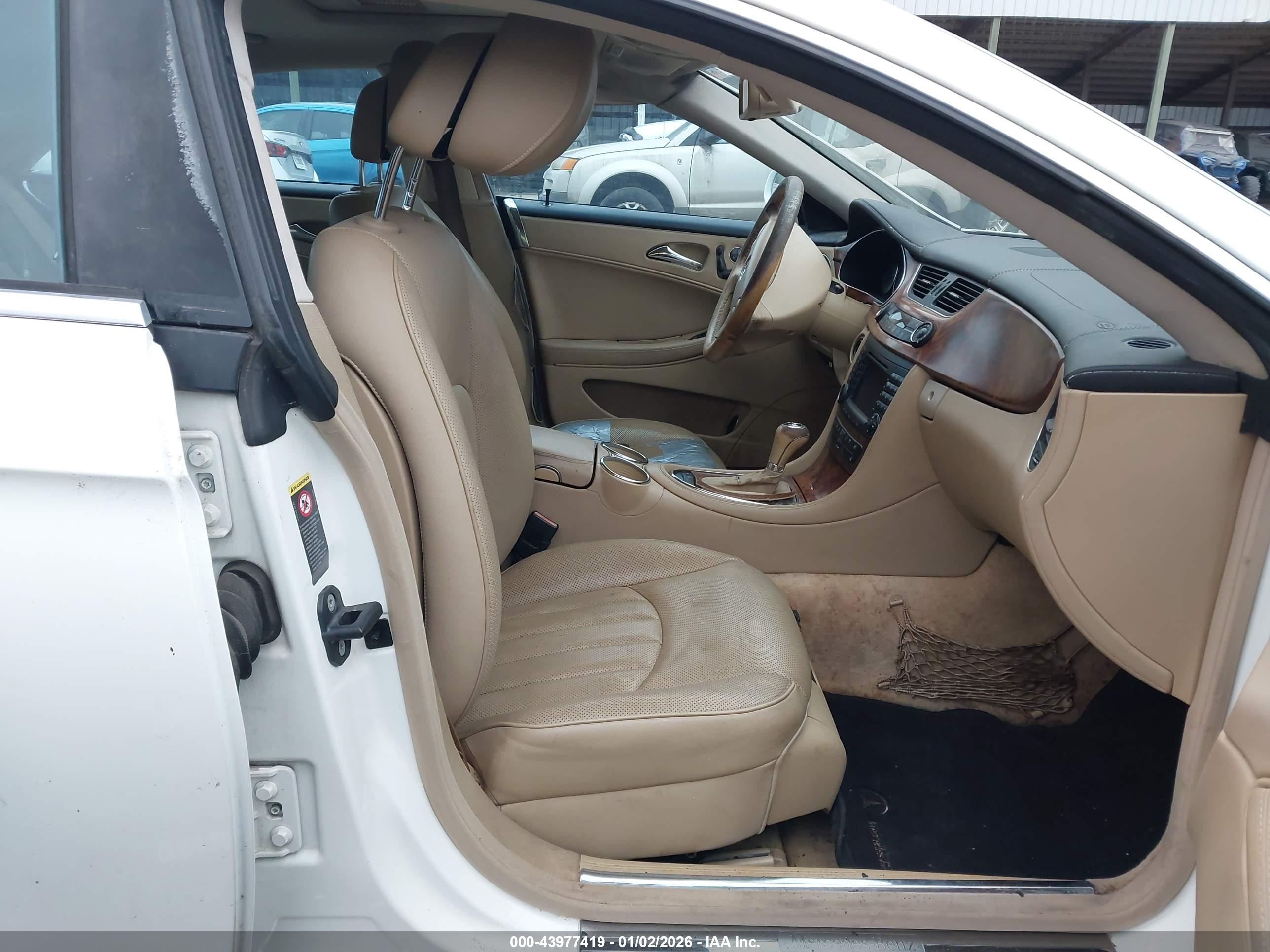MERCEDES-BENZ CLS image 5