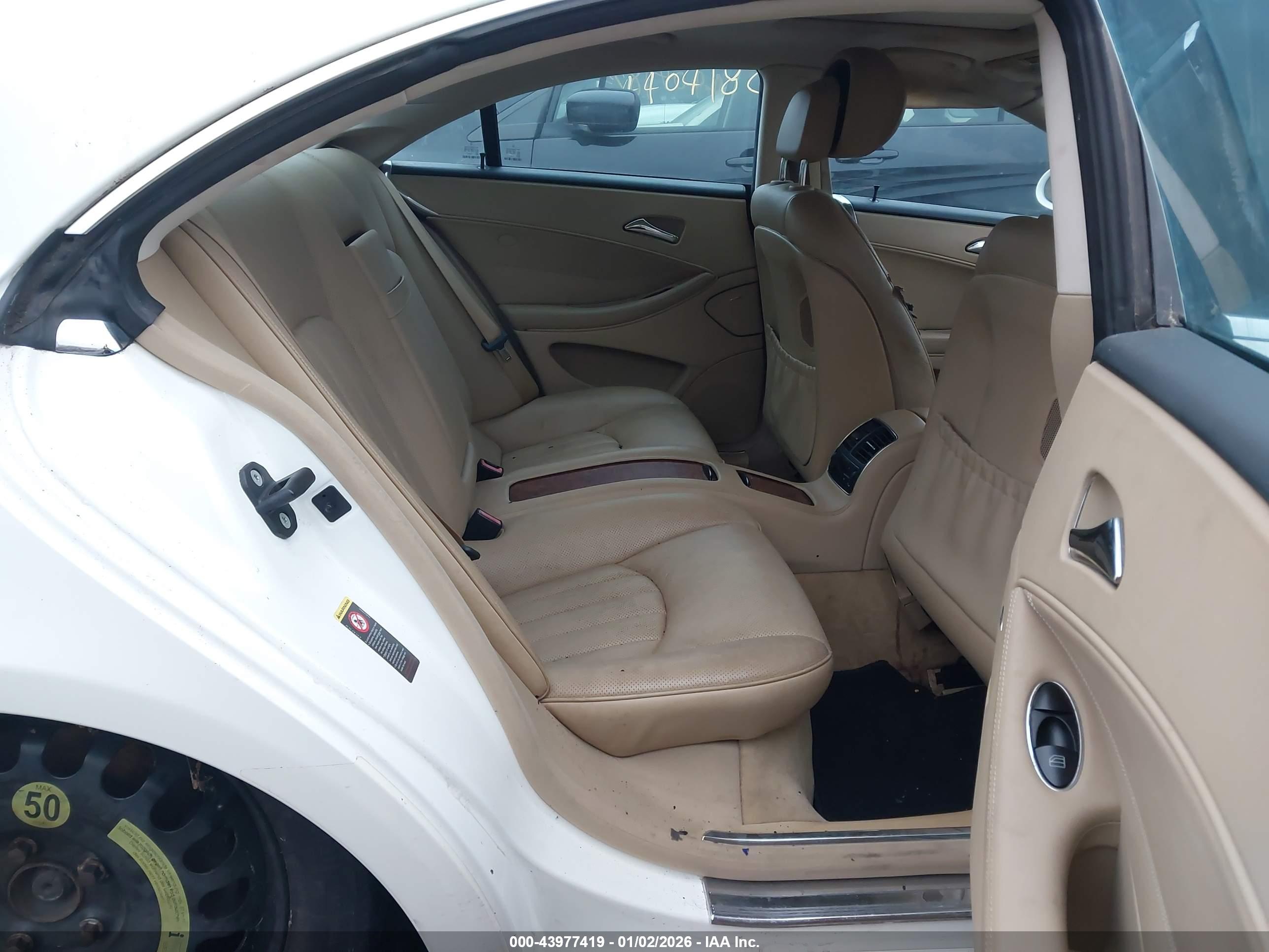 MERCEDES-BENZ CLS image 8