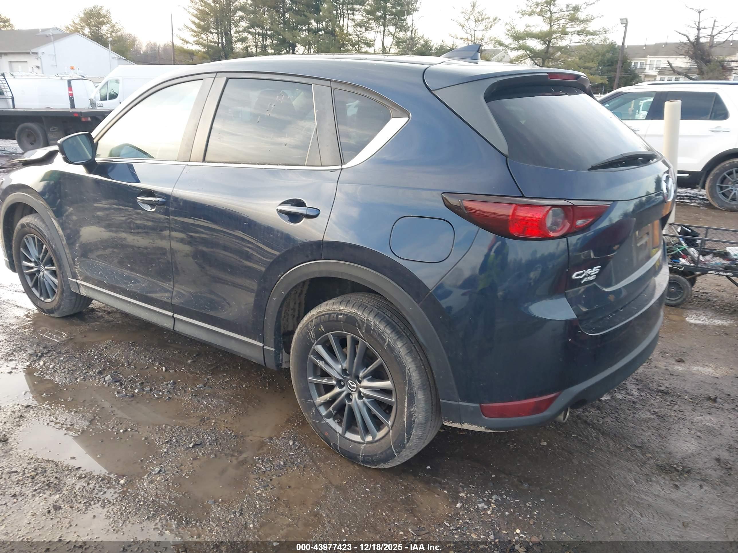 MAZDA CX-5 image 3