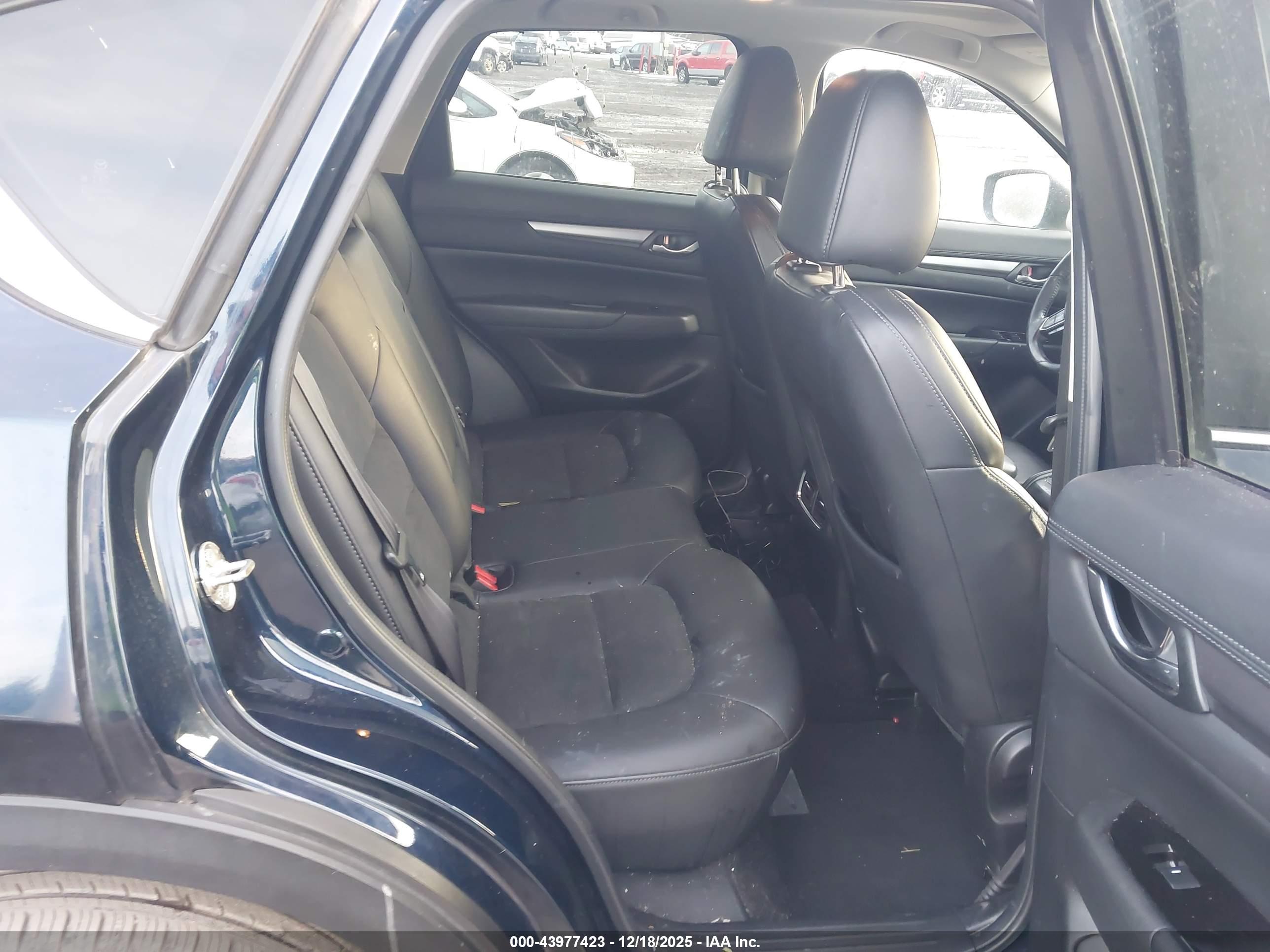 MAZDA CX-5 image 8