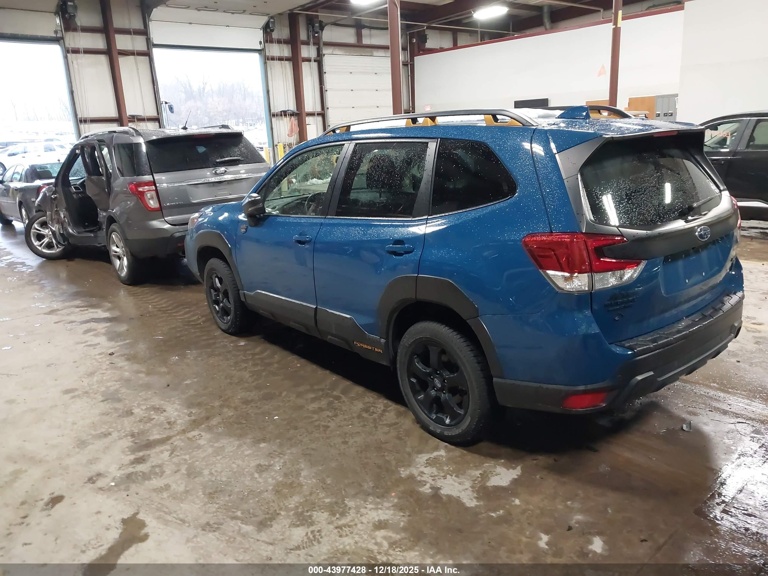 SUBARU FORESTER image 3