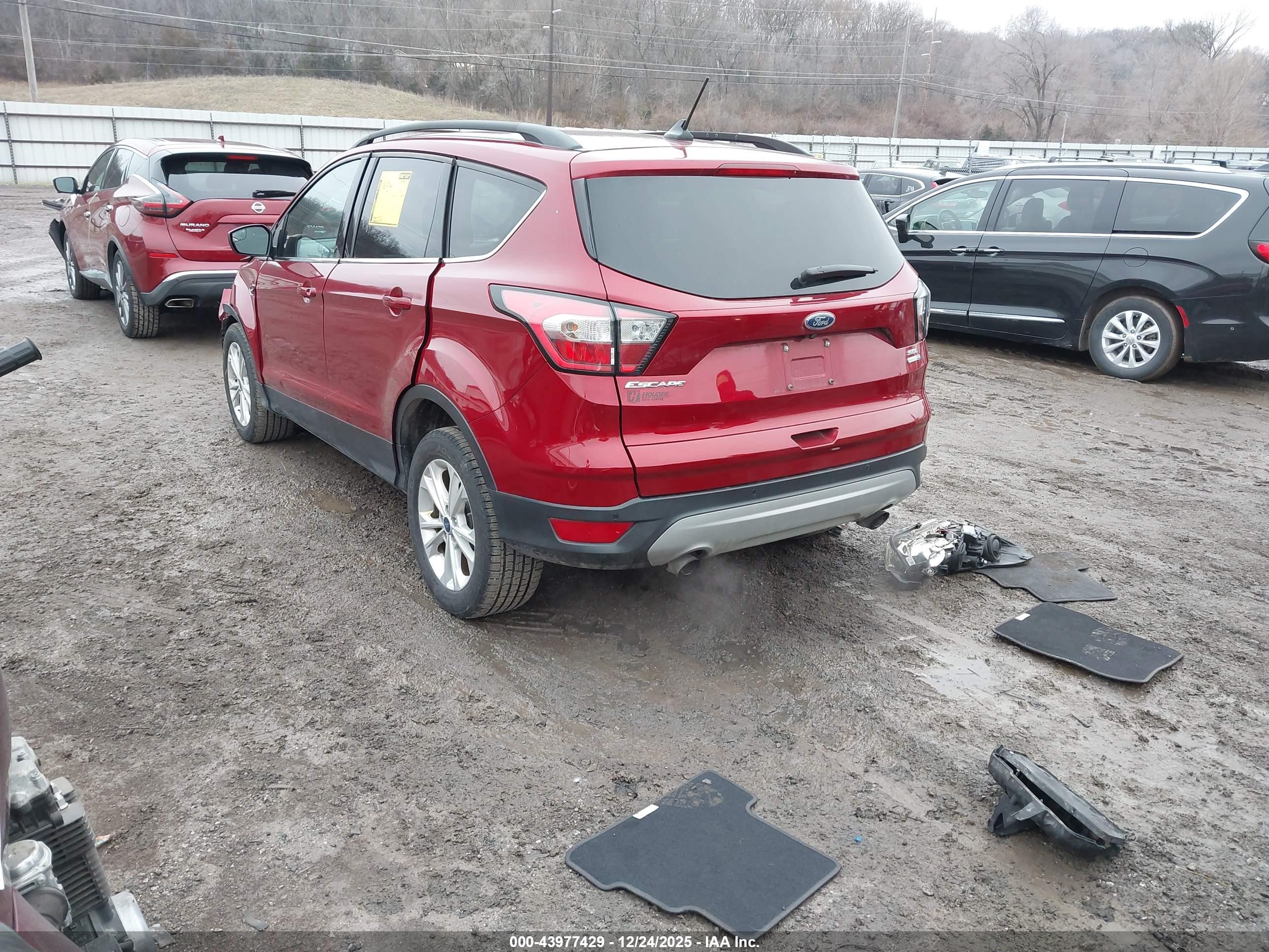 FORD ESCAPE image 3