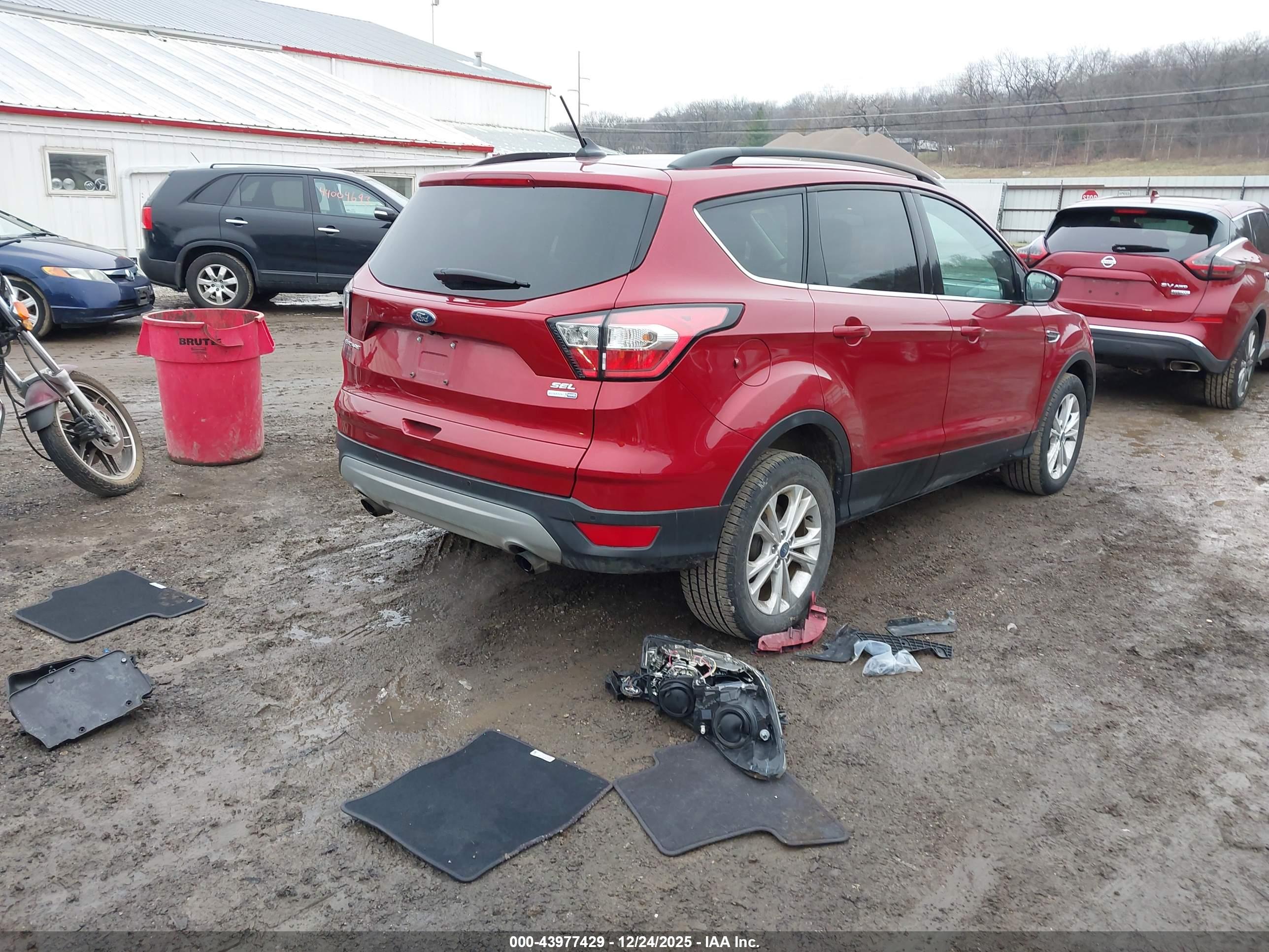 FORD ESCAPE image 4