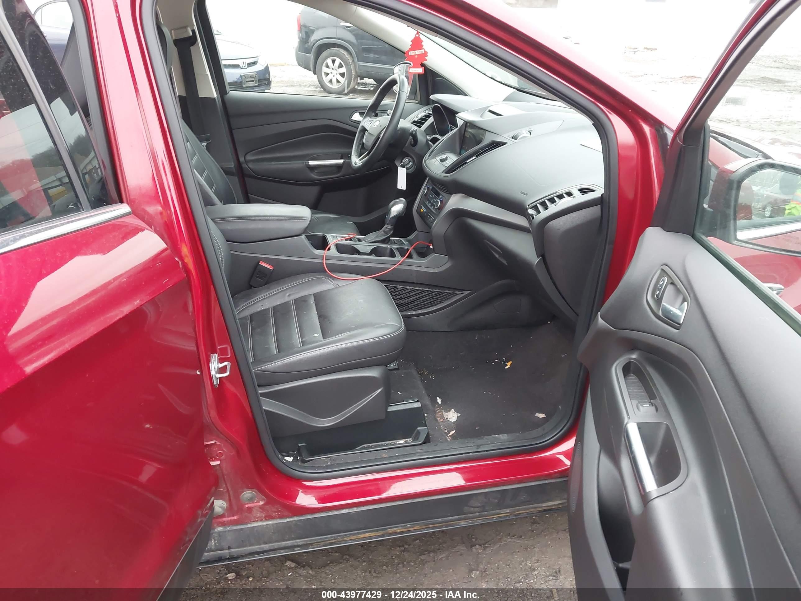 FORD ESCAPE image 5