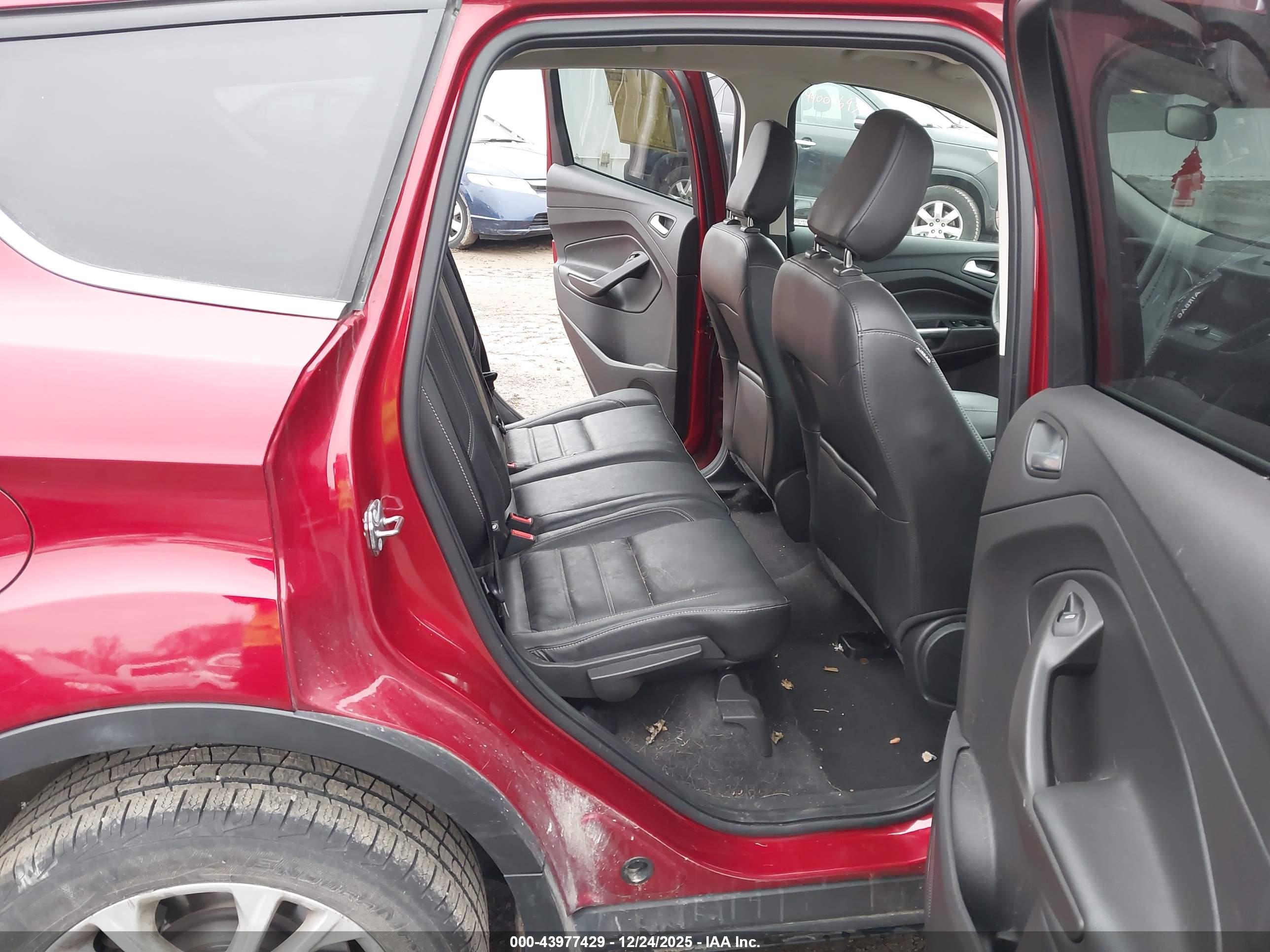FORD ESCAPE image 8