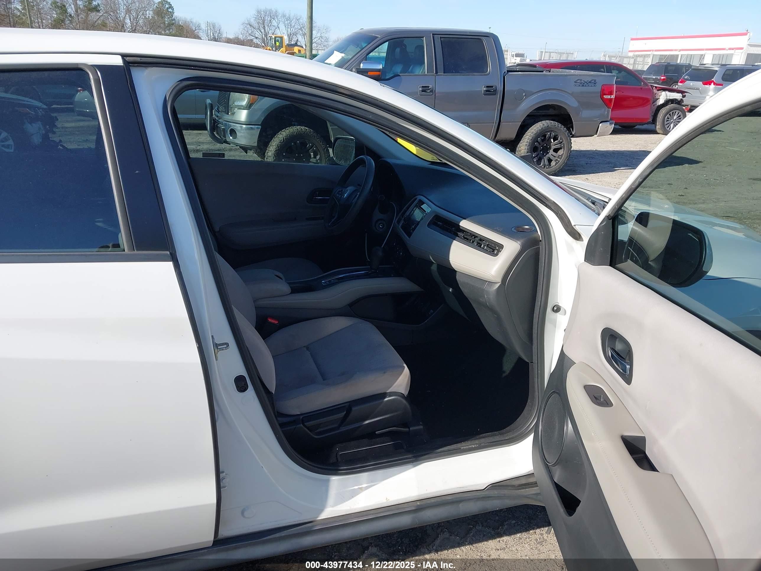 HONDA HR-V image 5