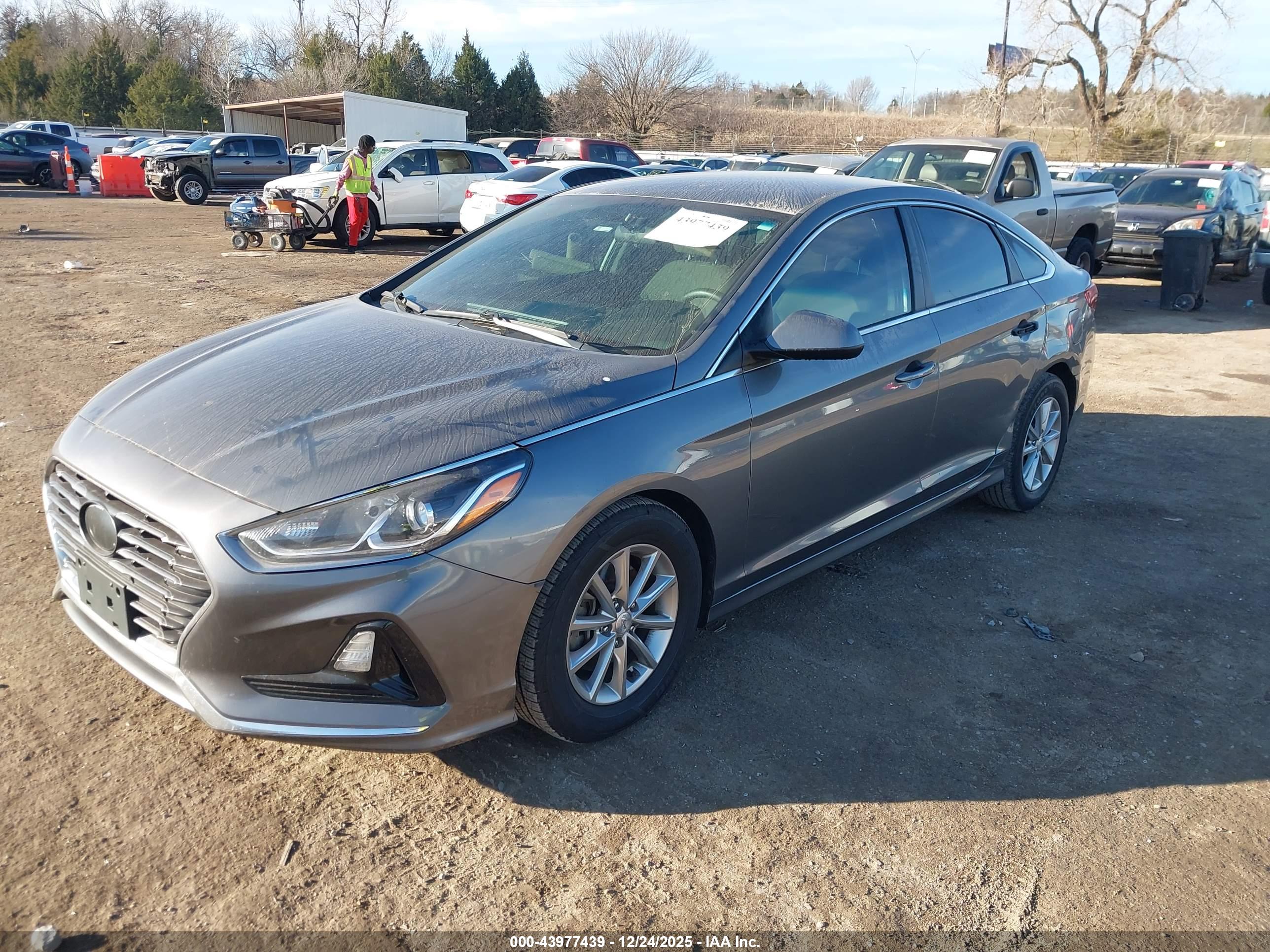 HYUNDAI SONATA image 2