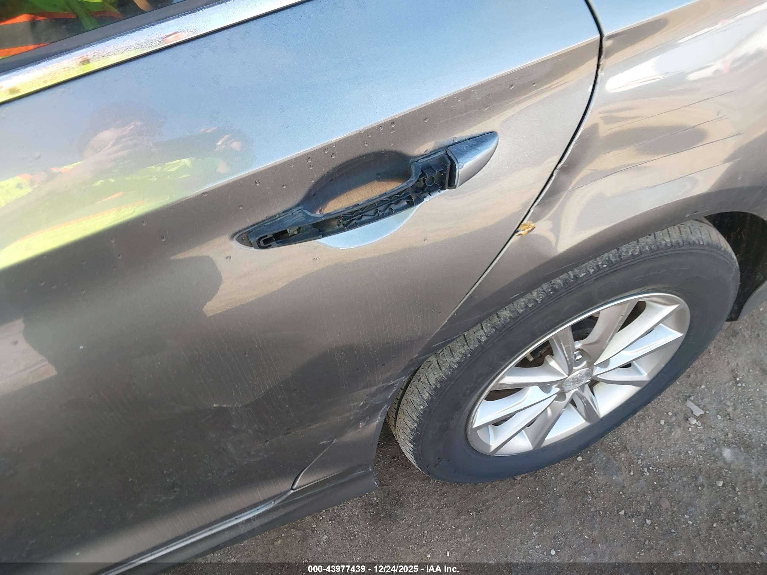 HYUNDAI SONATA image 6