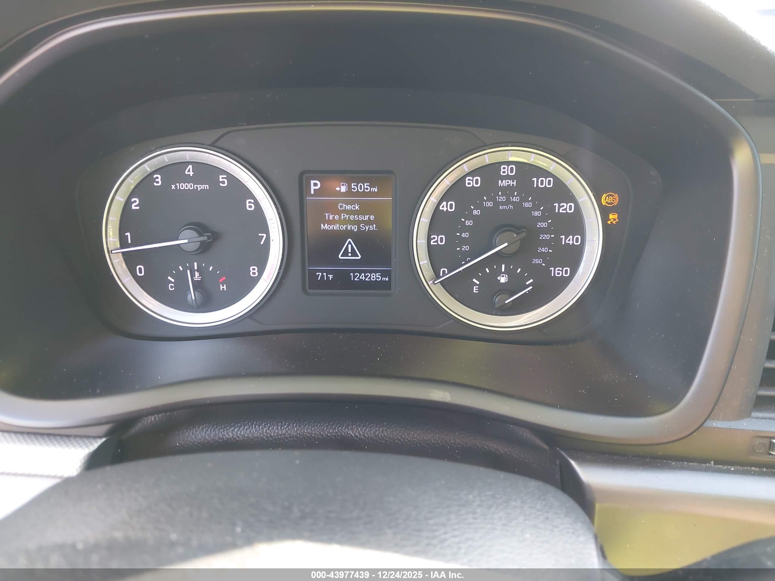 HYUNDAI SONATA image 7