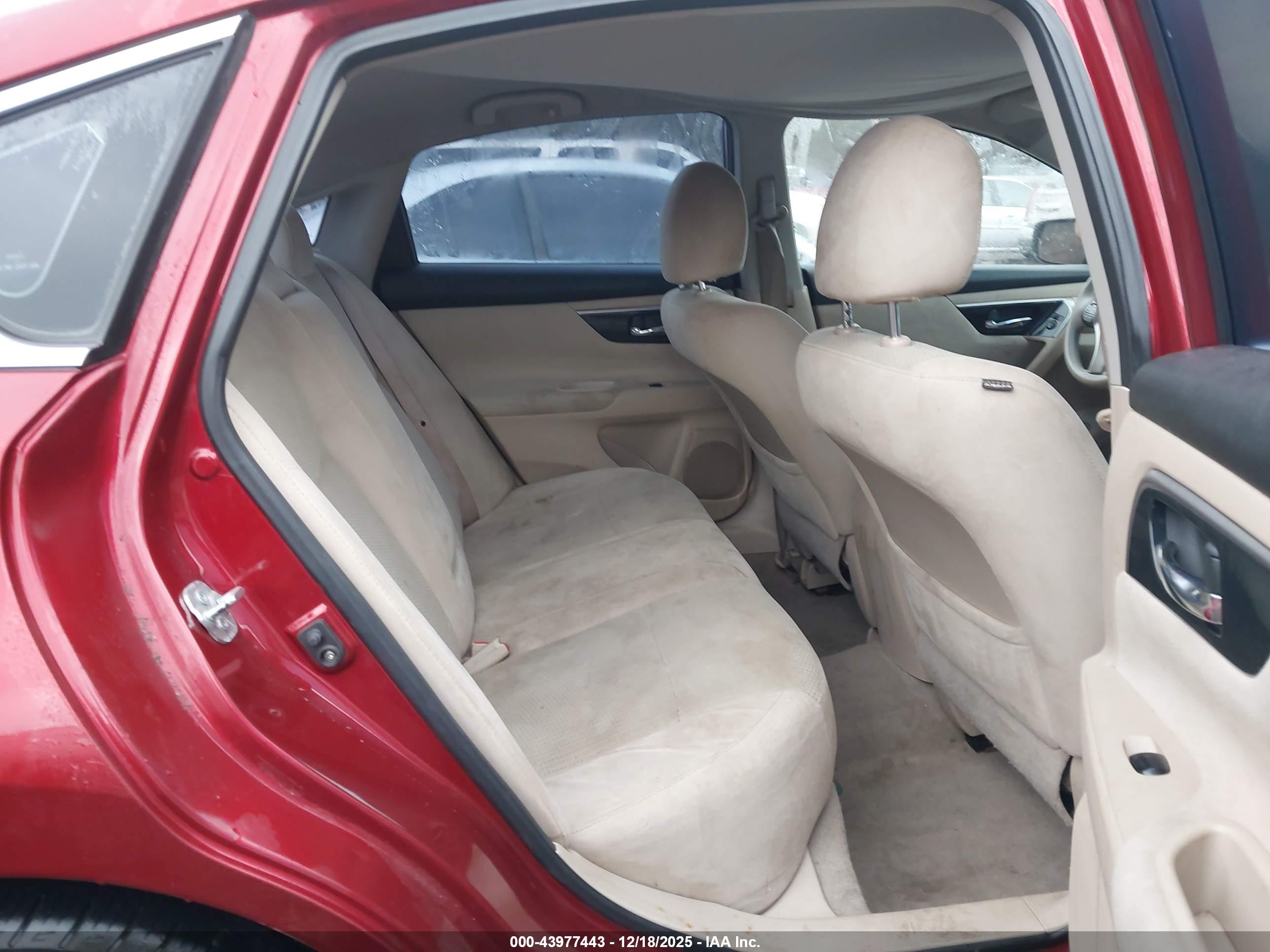 NISSAN ALTIMA image 8