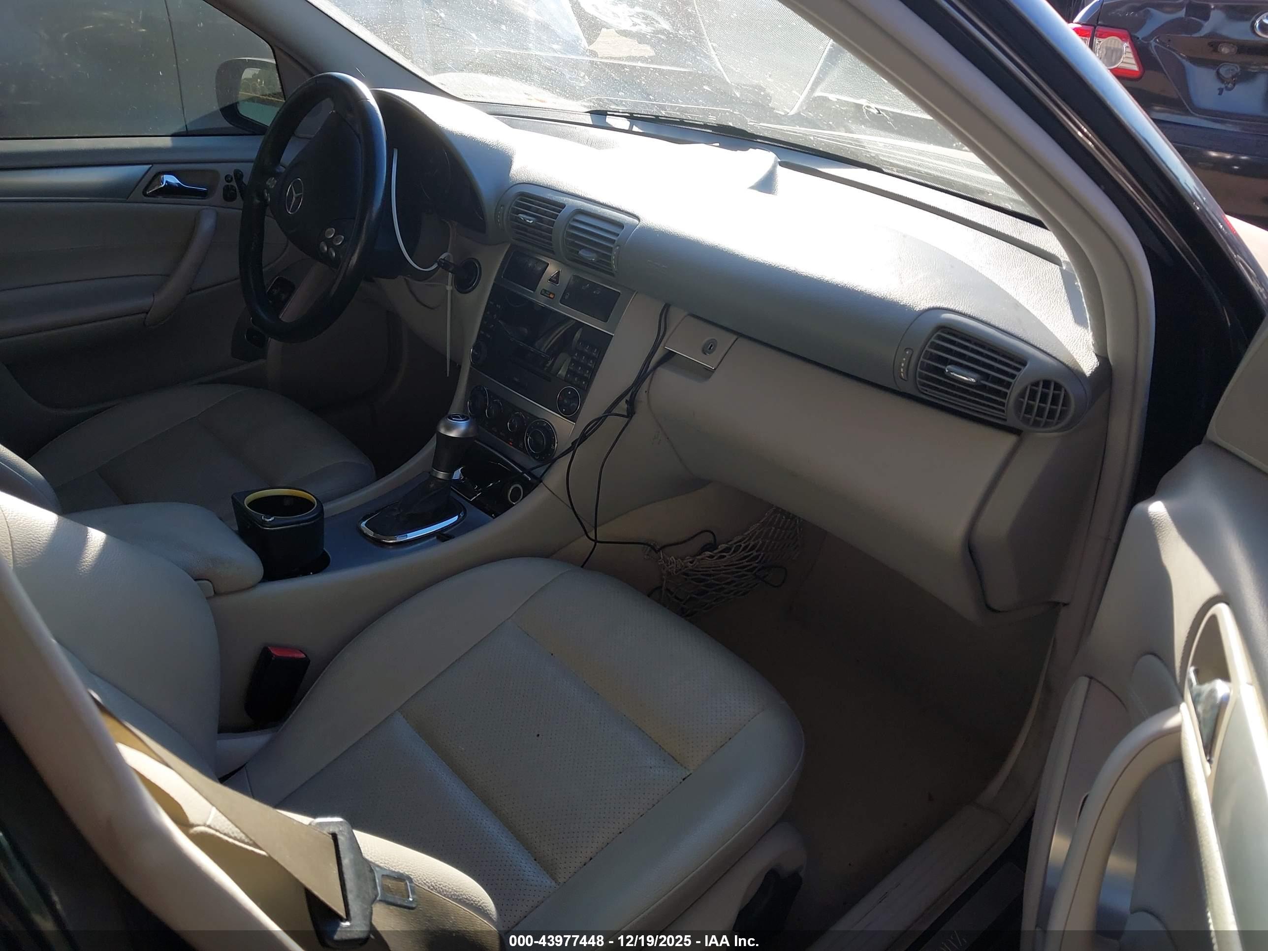 MERCEDES-BENZ C image 5