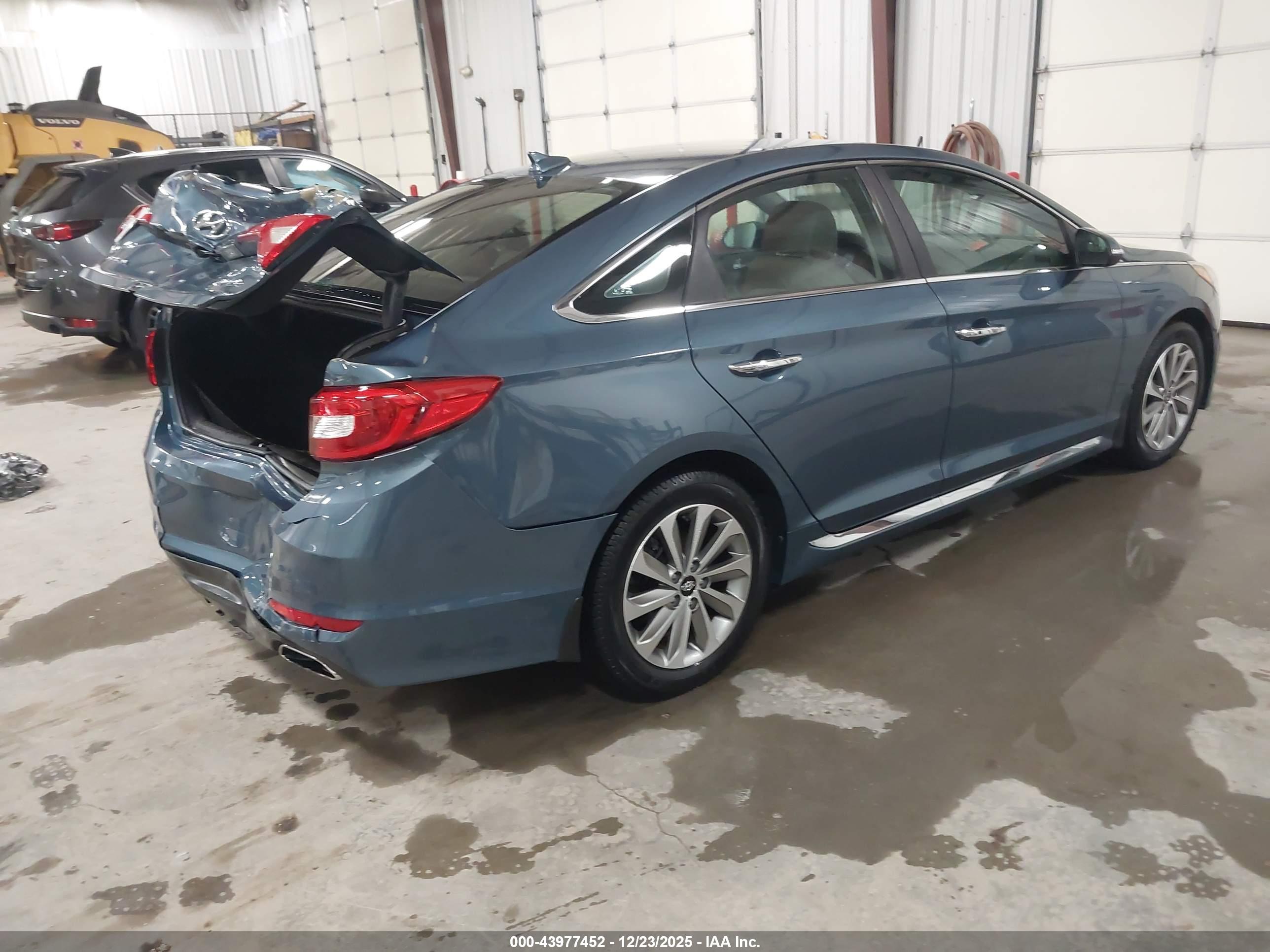 HYUNDAI SONATA image 4