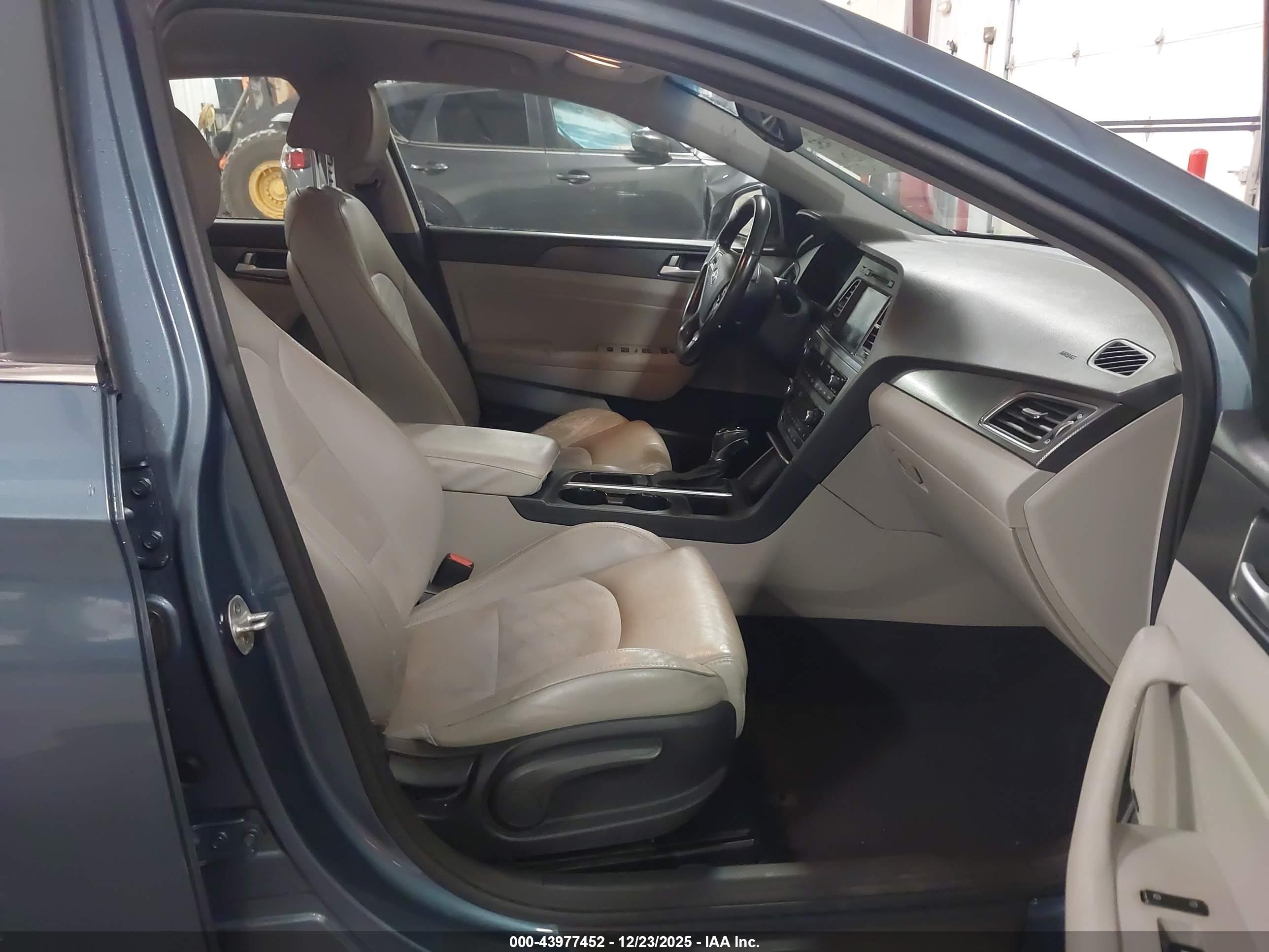 HYUNDAI SONATA image 5