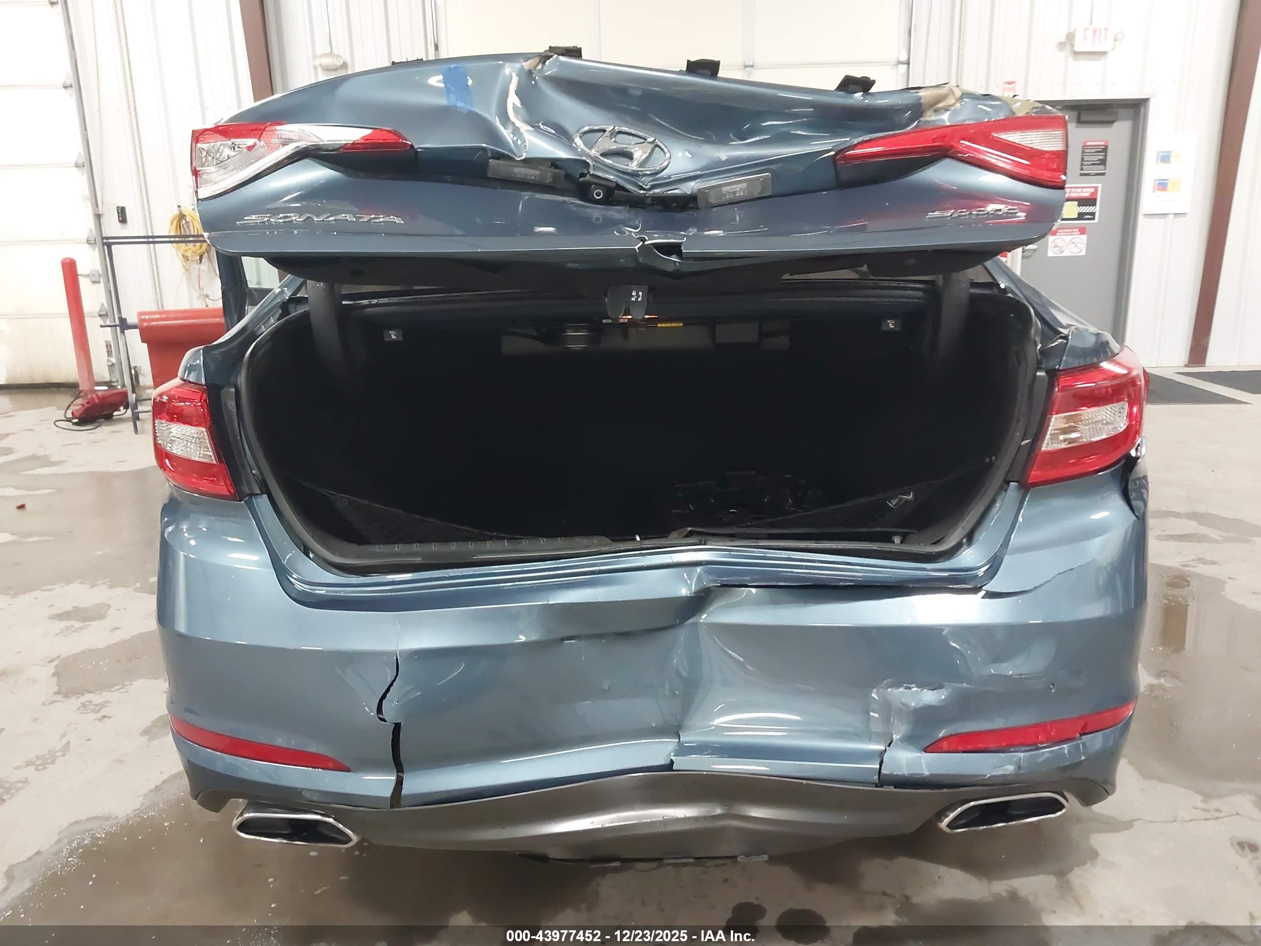 HYUNDAI SONATA image 6