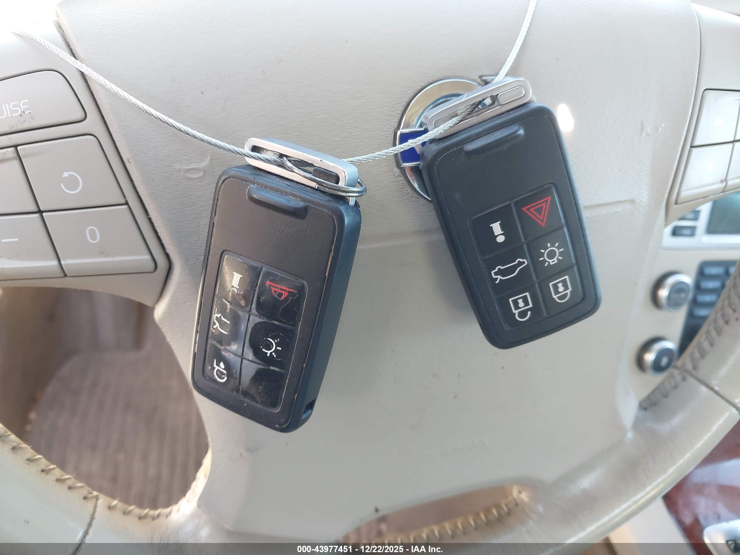 VOLVO S80 image 11