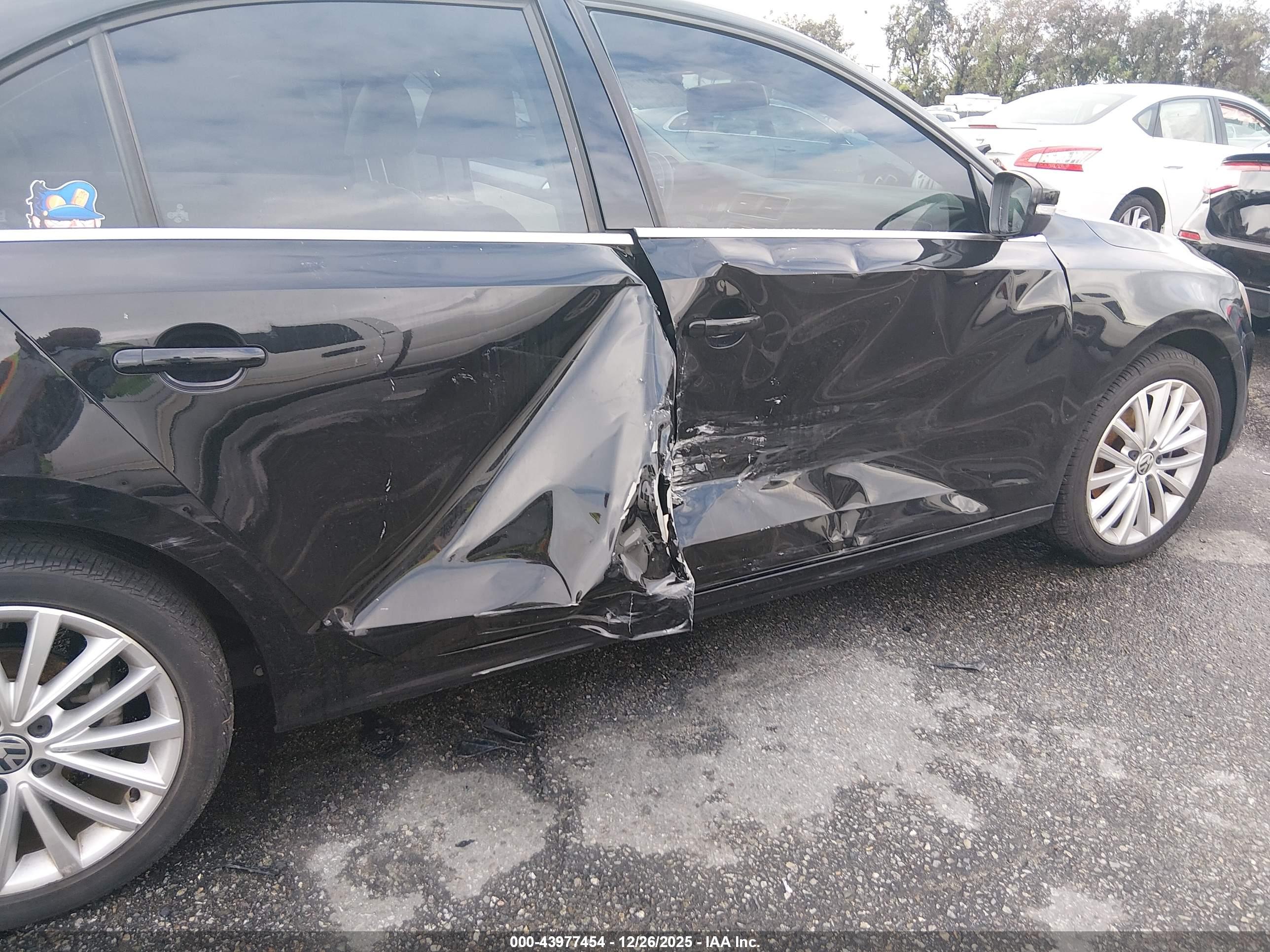 VOLKSWAGEN JETTA image 6