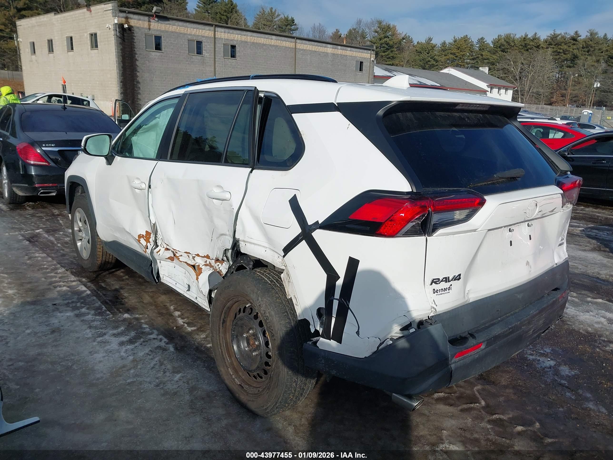 TOYOTA RAV4 image 6