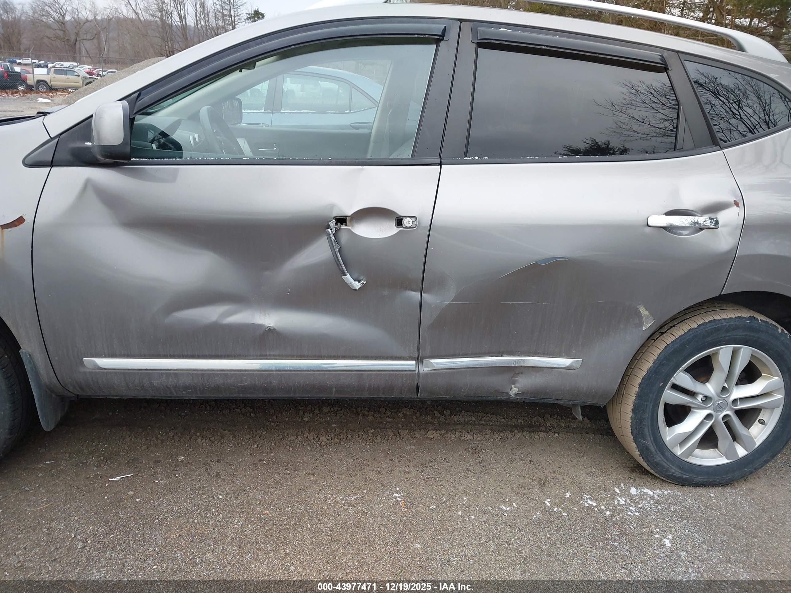 NISSAN ROGUE image 6