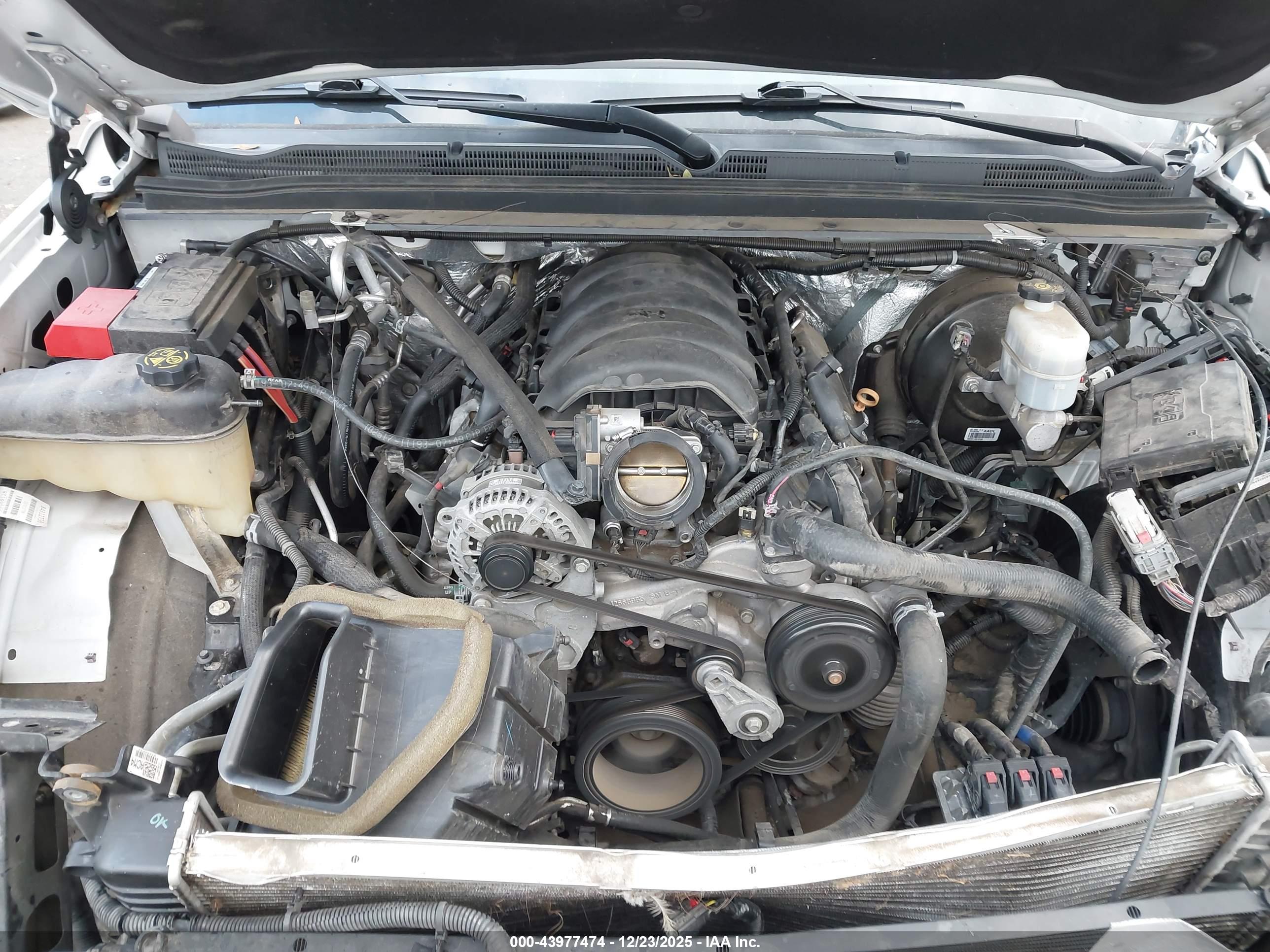 CHEVROLET TAHOE image 10