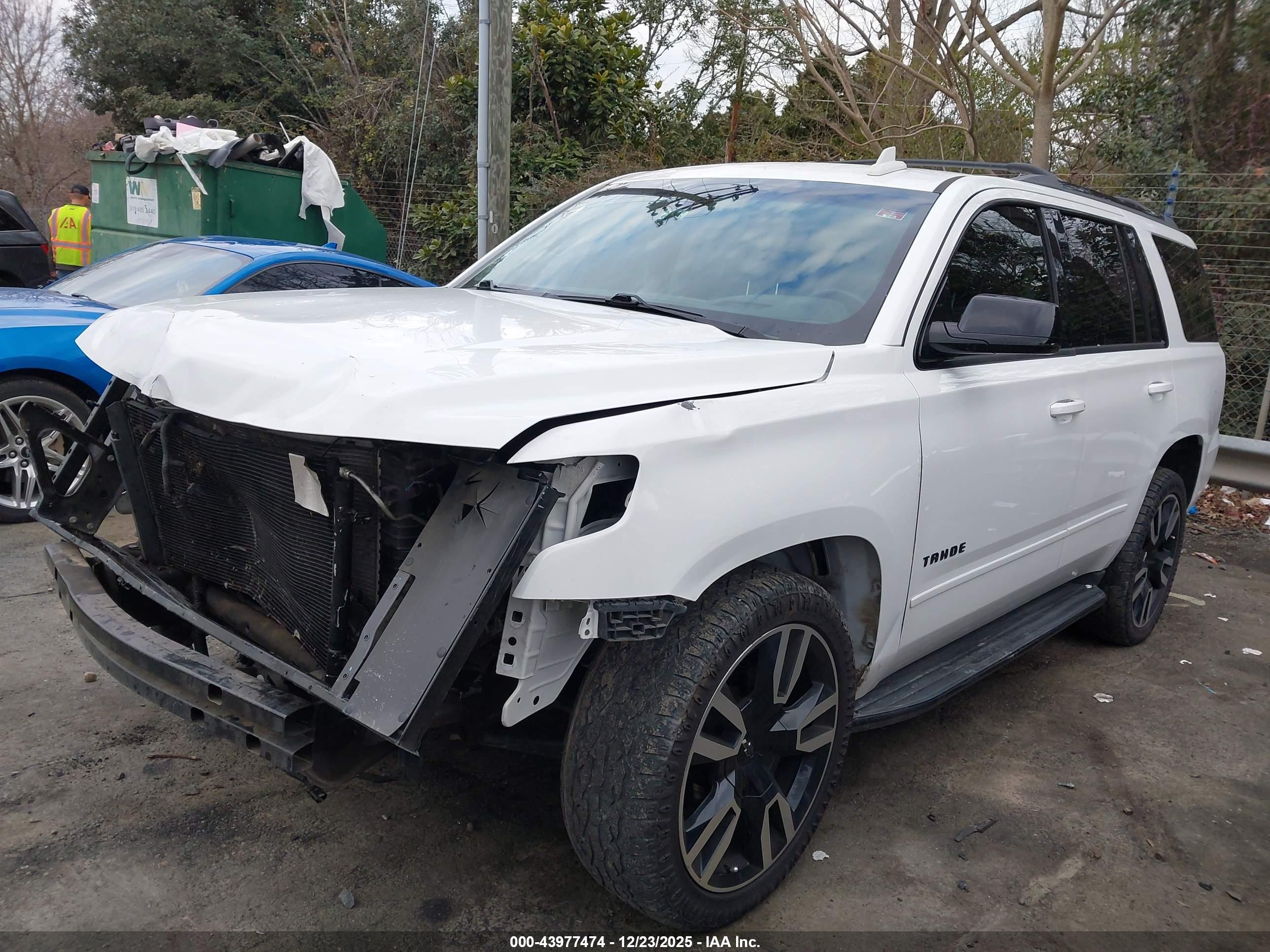 CHEVROLET TAHOE image 2