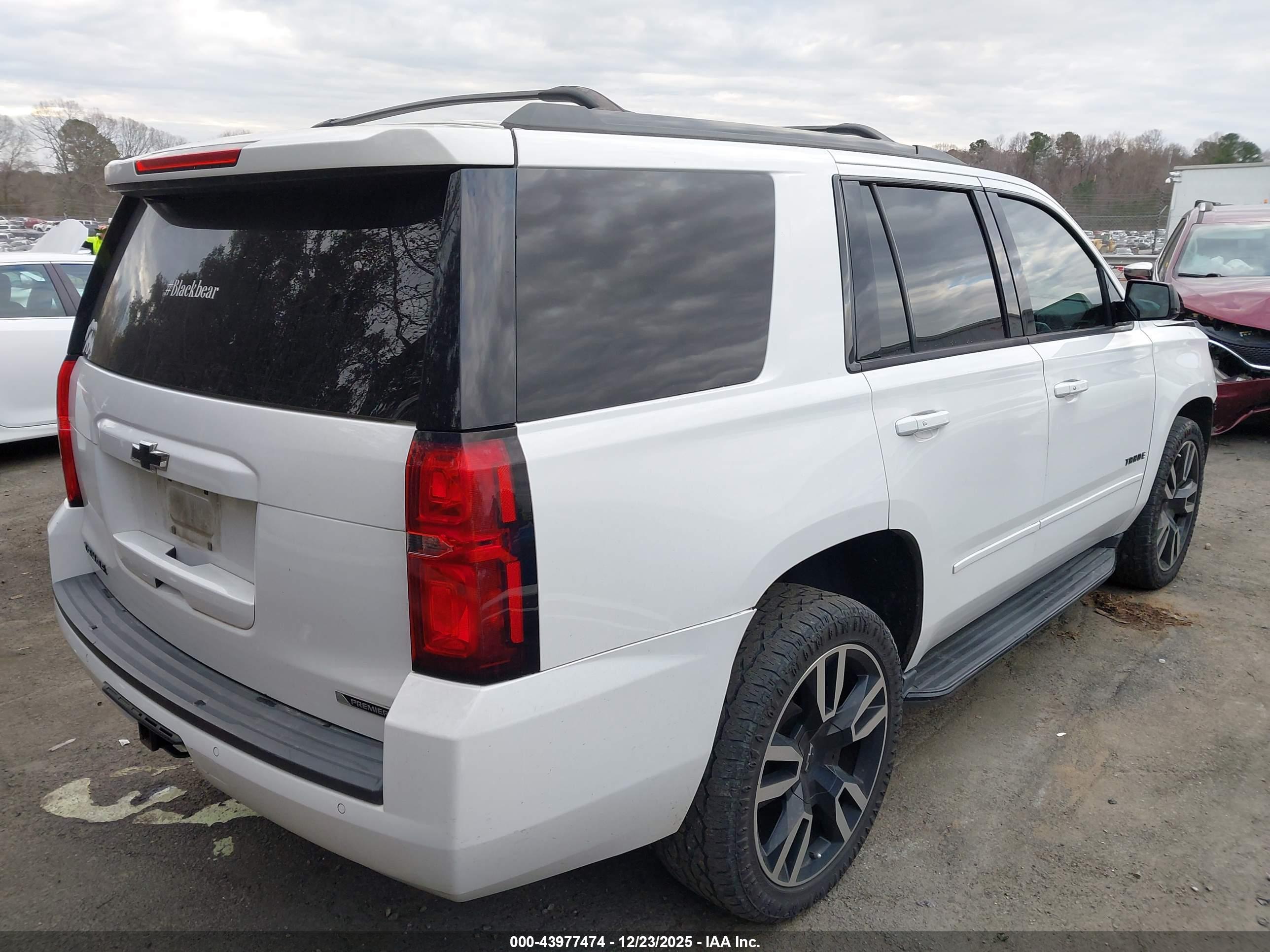 CHEVROLET TAHOE image 4