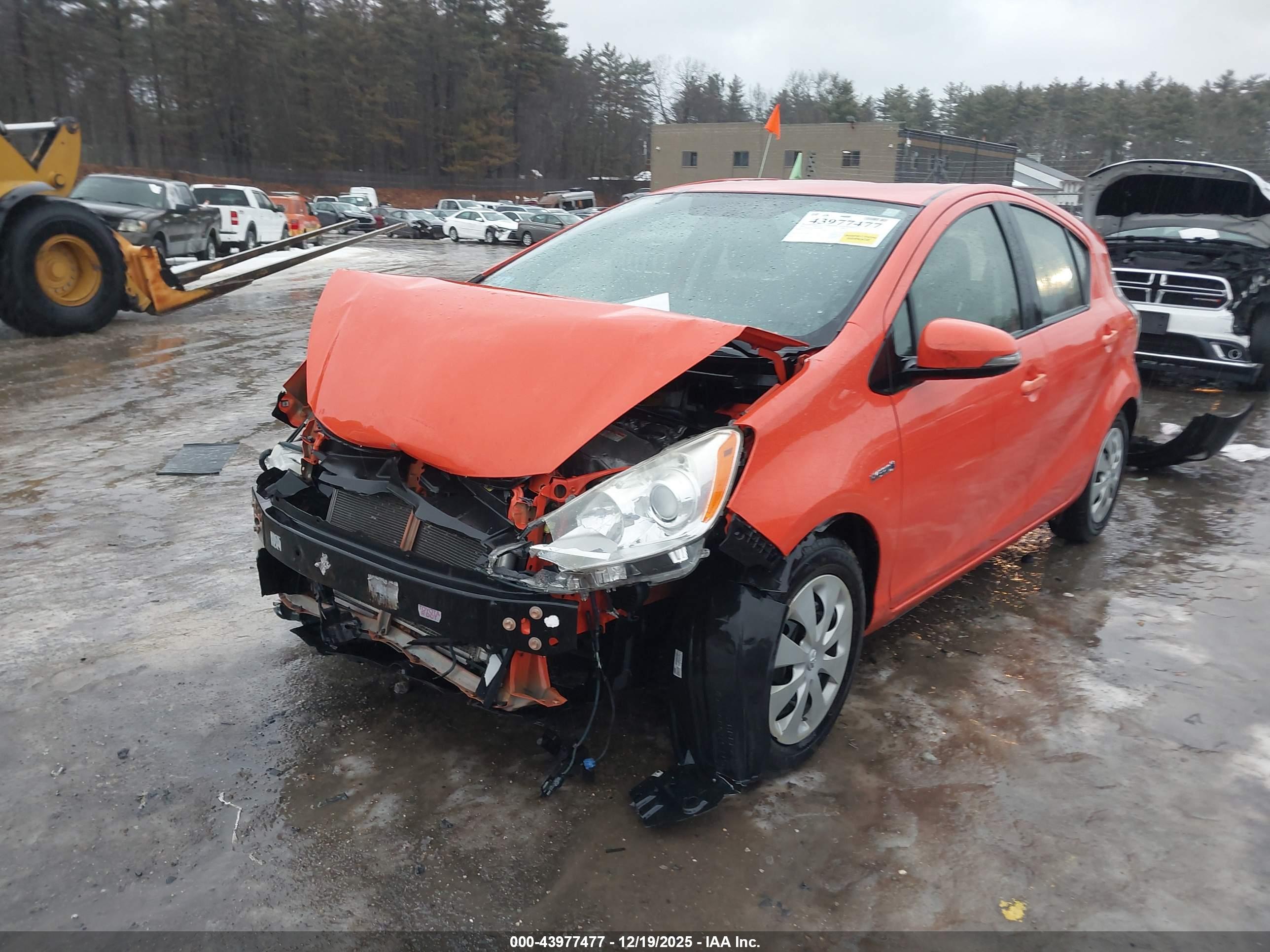 TOYOTA PRIUS image 2