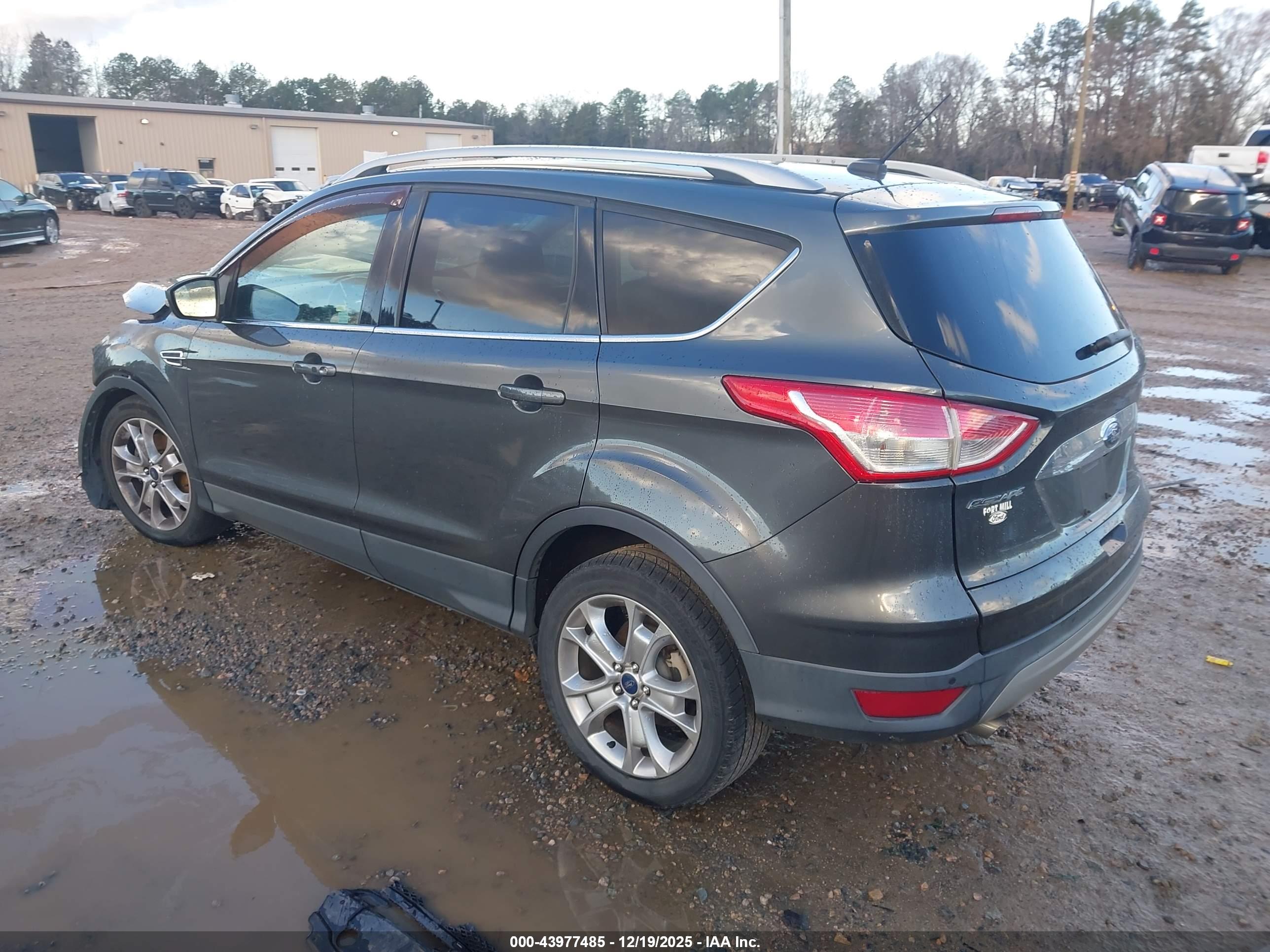 FORD ESCAPE image 3