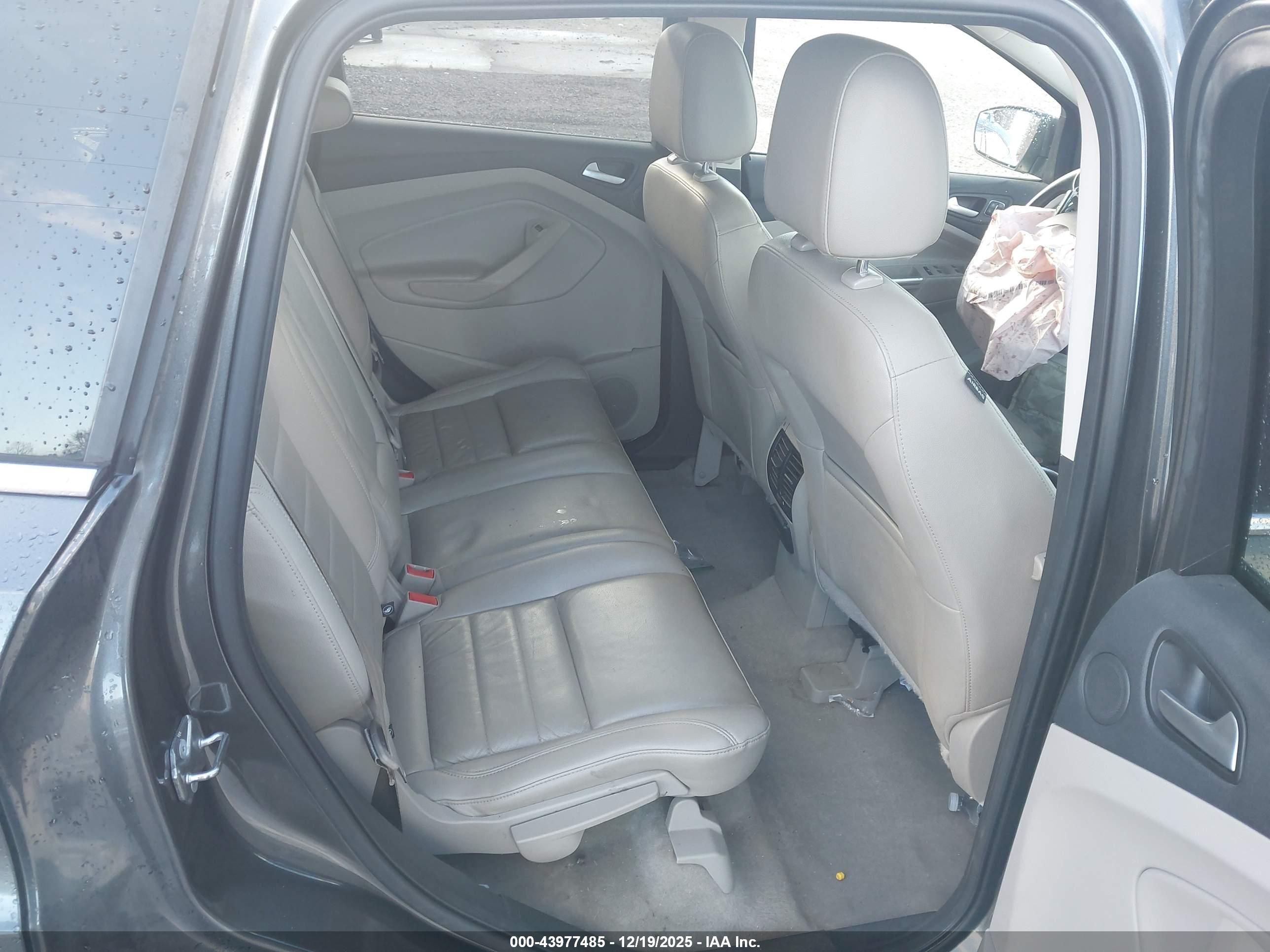 FORD ESCAPE image 8