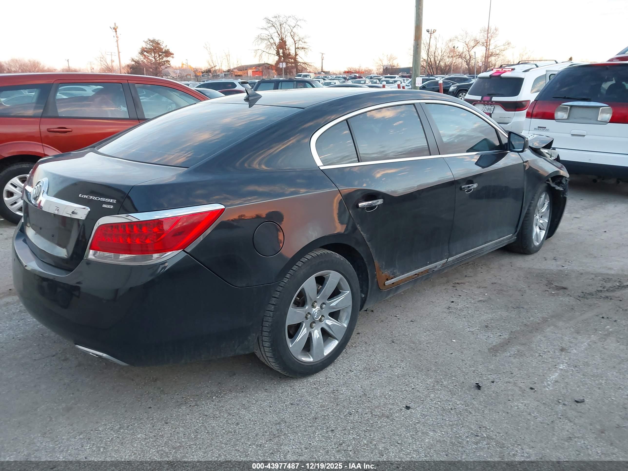 BUICK LACROSSE image 4