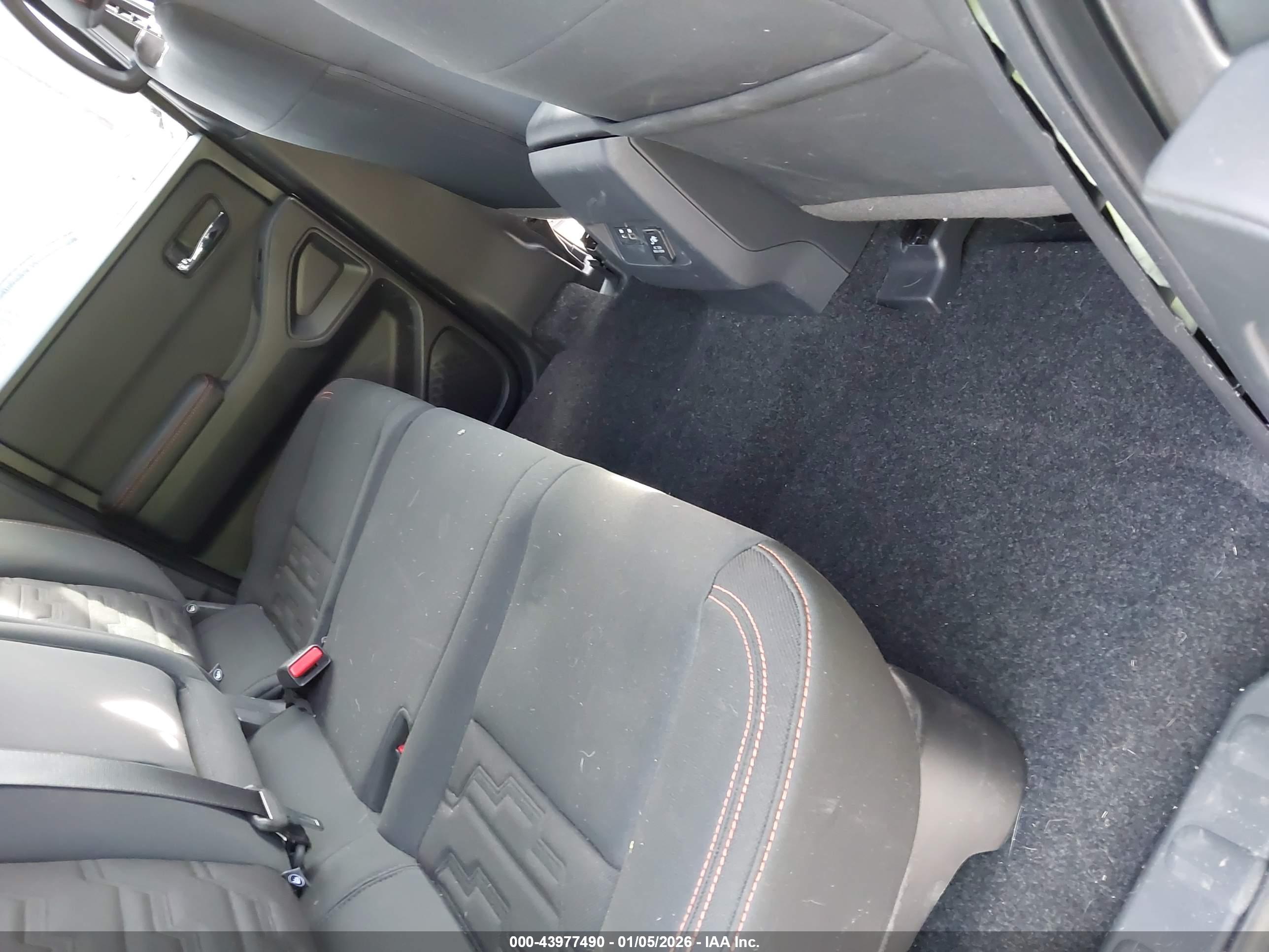 NISSAN FRONTIER image 8