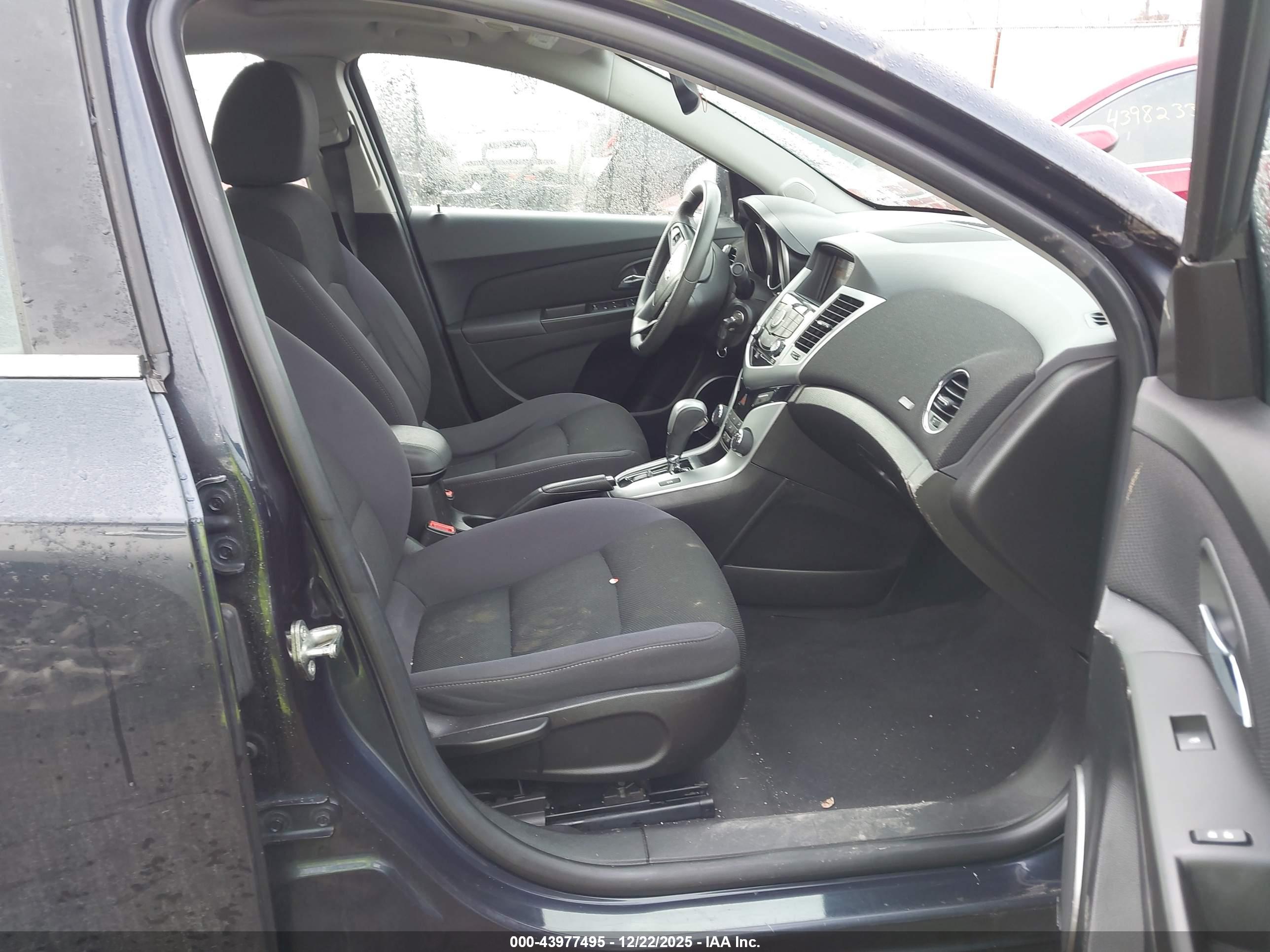 CHEVROLET CRUZE image 5