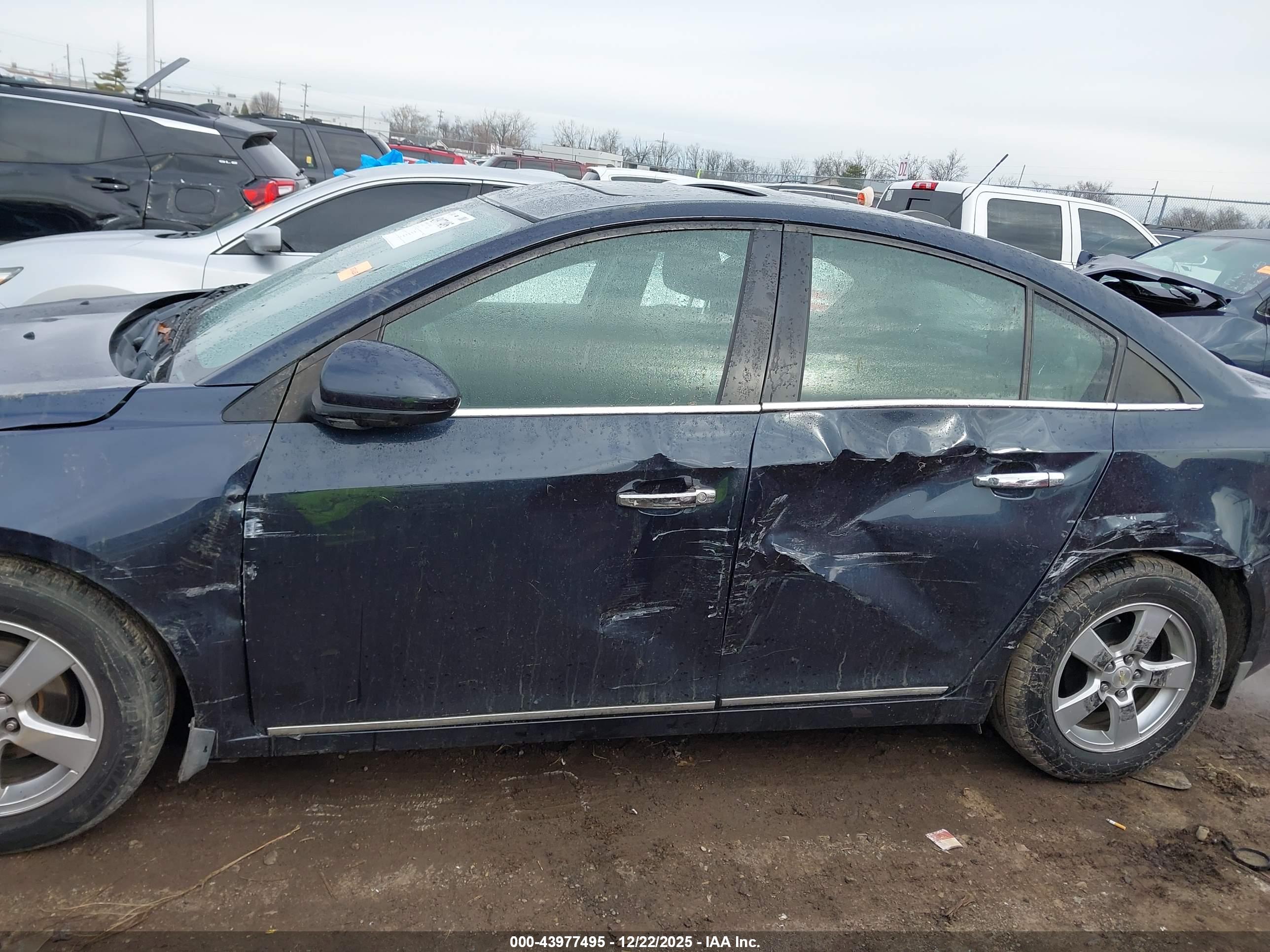 CHEVROLET CRUZE image 6