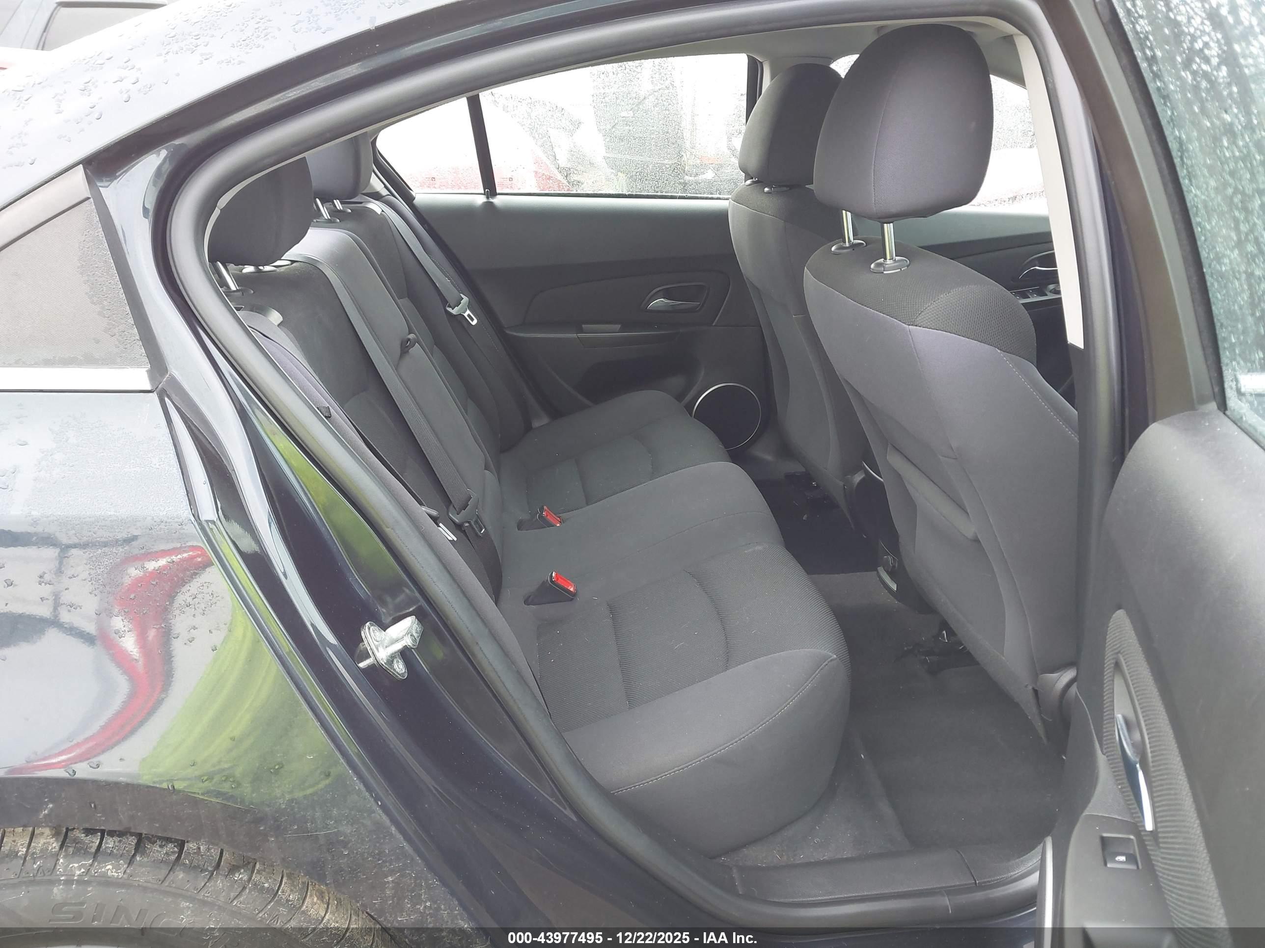 CHEVROLET CRUZE image 8